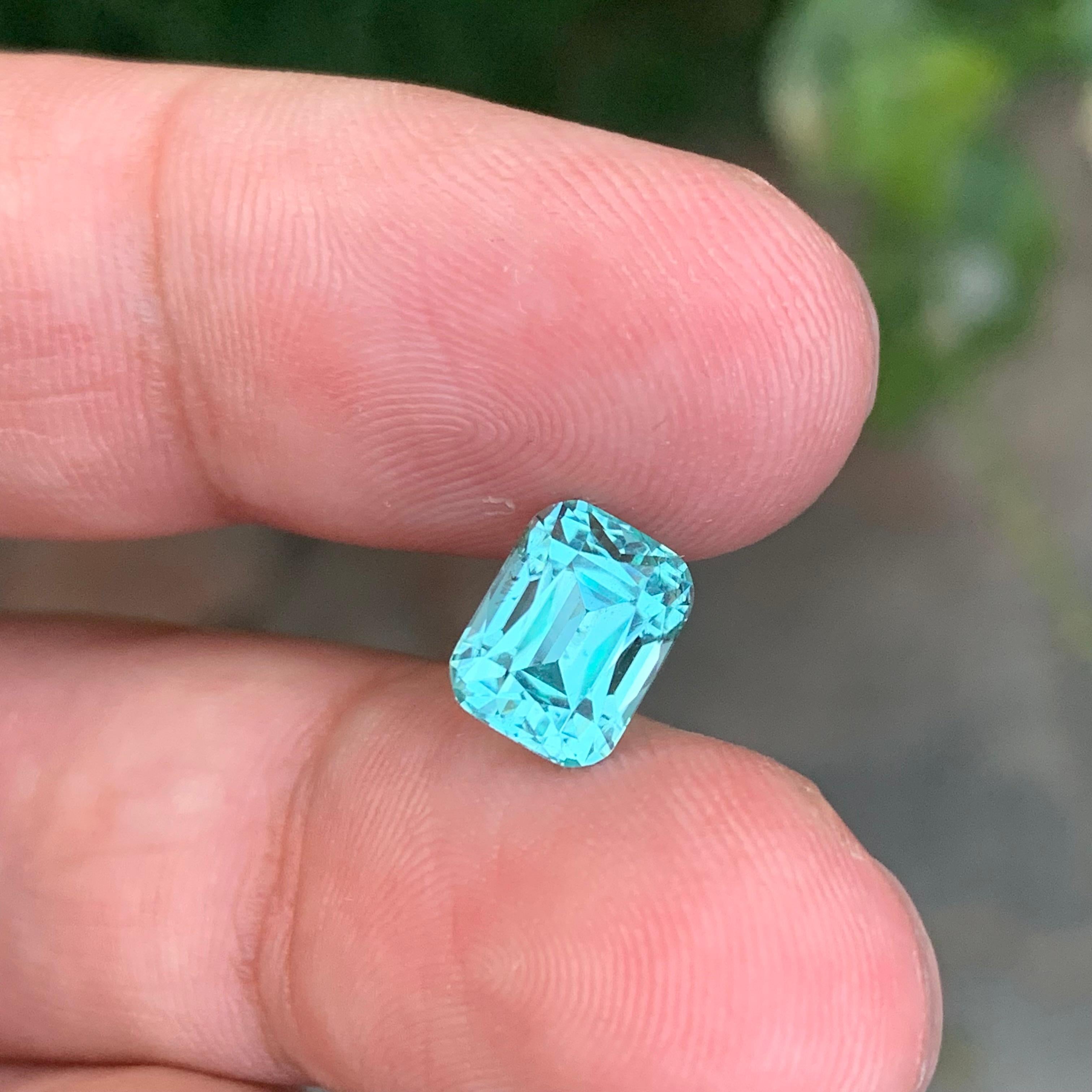 3.10 Carat Natural Loose Seafoam Tourmaline Cushion Shape Gemstone (pierre précieuse en forme de coussin) en vente 2