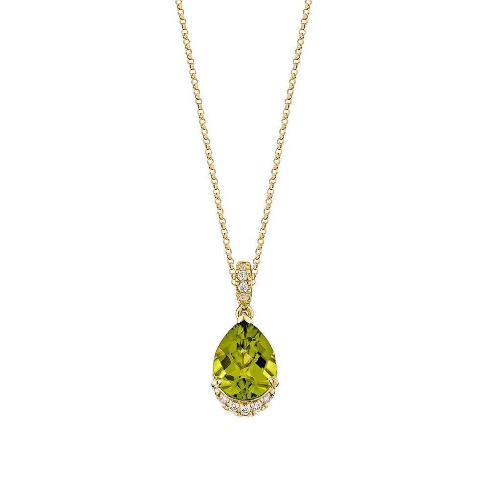 Diese Kollektion bietet eine Auswahl der Olivia-Farbtöne des Peridots. Dieser einzigartig gestaltete Anhänger mit Diamanten aus Gelbgold sorgt für ein reiches und königliches Aussehen.

 Peridot-Anhänger aus 18 Karat Gelbgold mit weißem