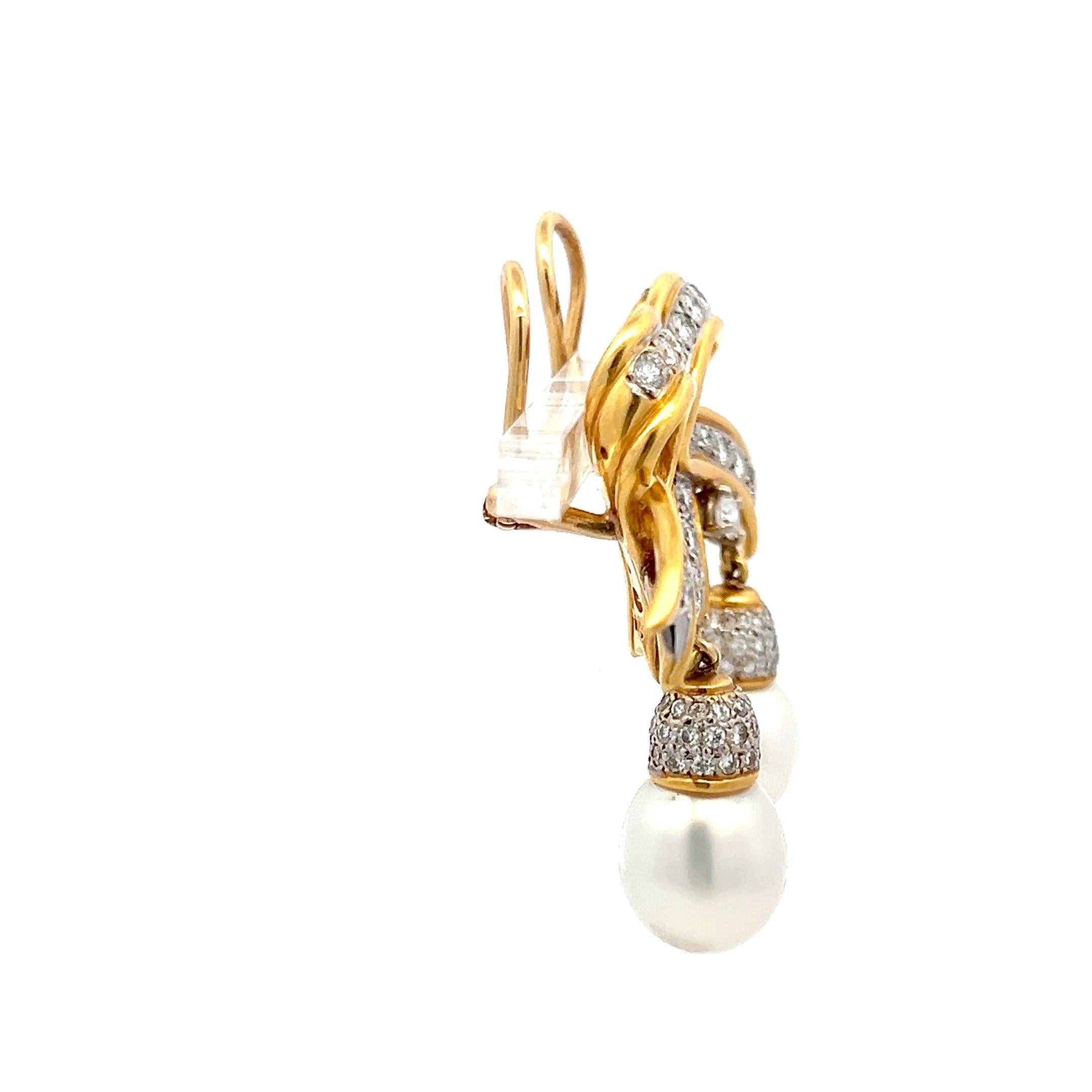 Titolo:
Orecchini pendenti in oro giallo 14 carati con diamante H. H. SI da 3,10 carati e brillante rotondo 1,00 carati di perla
Stile:
Penzolante
Metallo:
oro giallo 14 carati
Gemma 1:
pera da 1 carato
Numero di pietre:
2
Gemma 2:
Diamante da 3,1