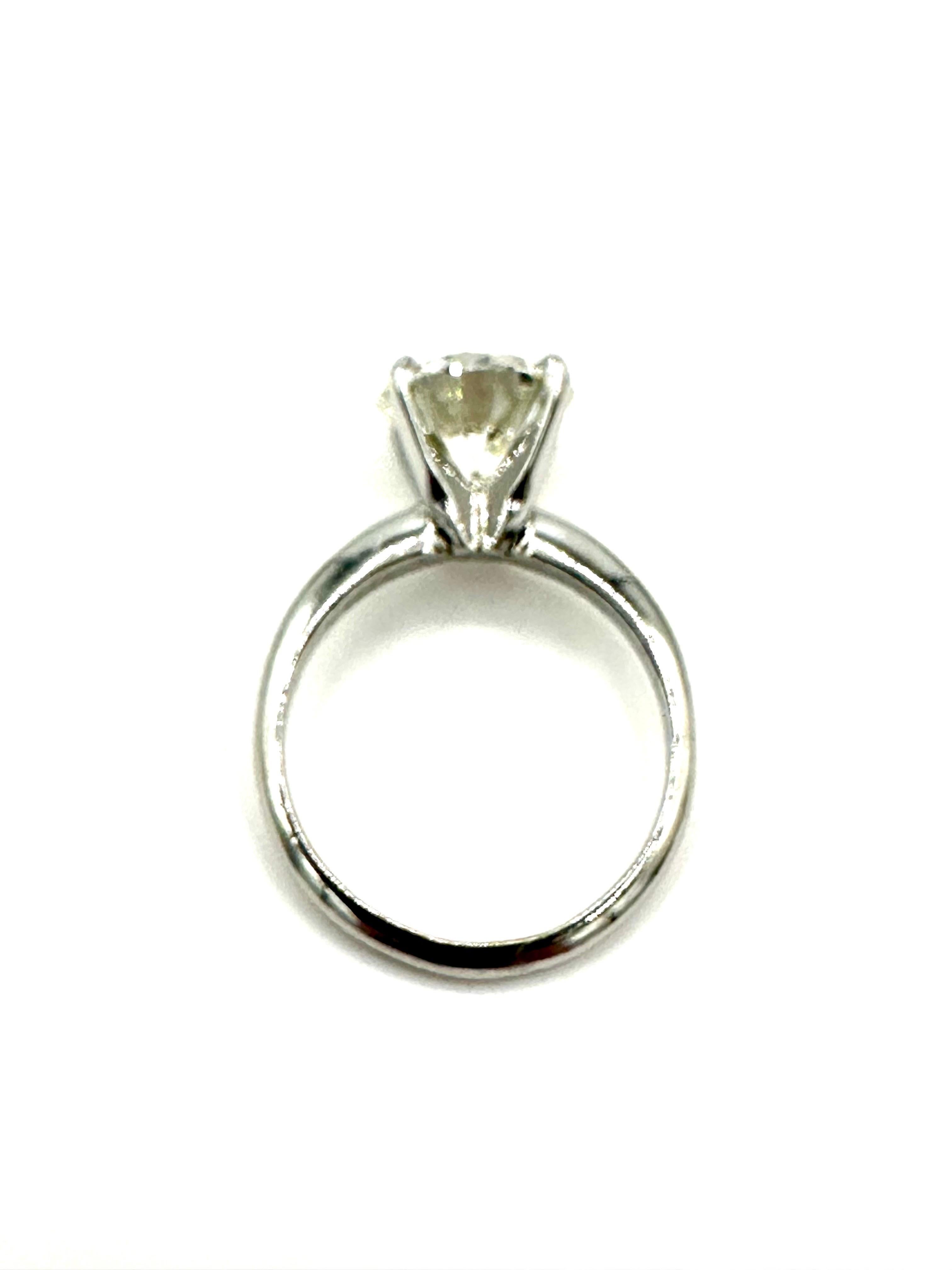 3.10 Carat Round Brilliant Diamond and Platinum Solitaire Engagement Ring For Sale 2