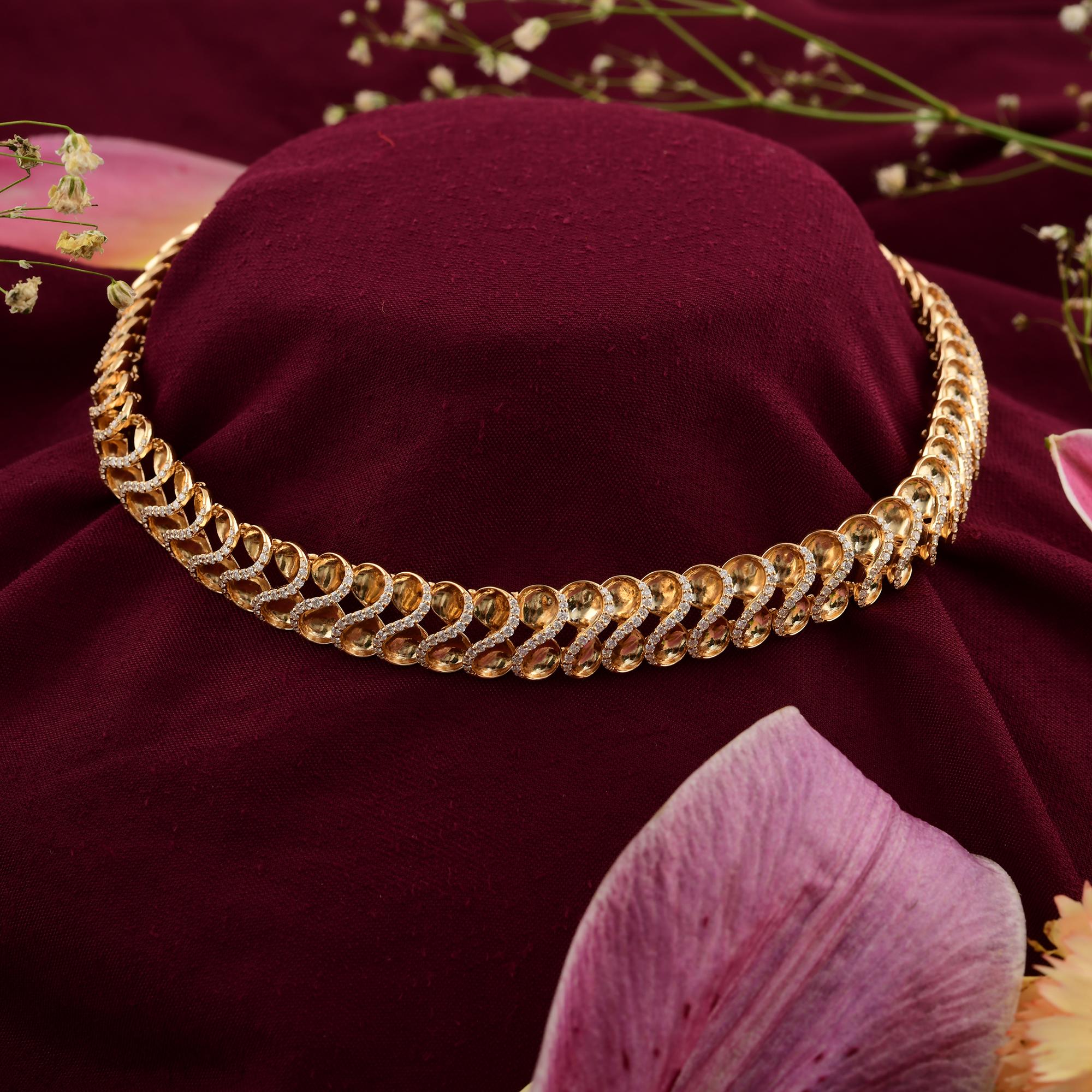 Women's 3.10 Carat SI/H Diamond Infinity Design Choker Necklace 18 Karat Yellow Gold For Sale