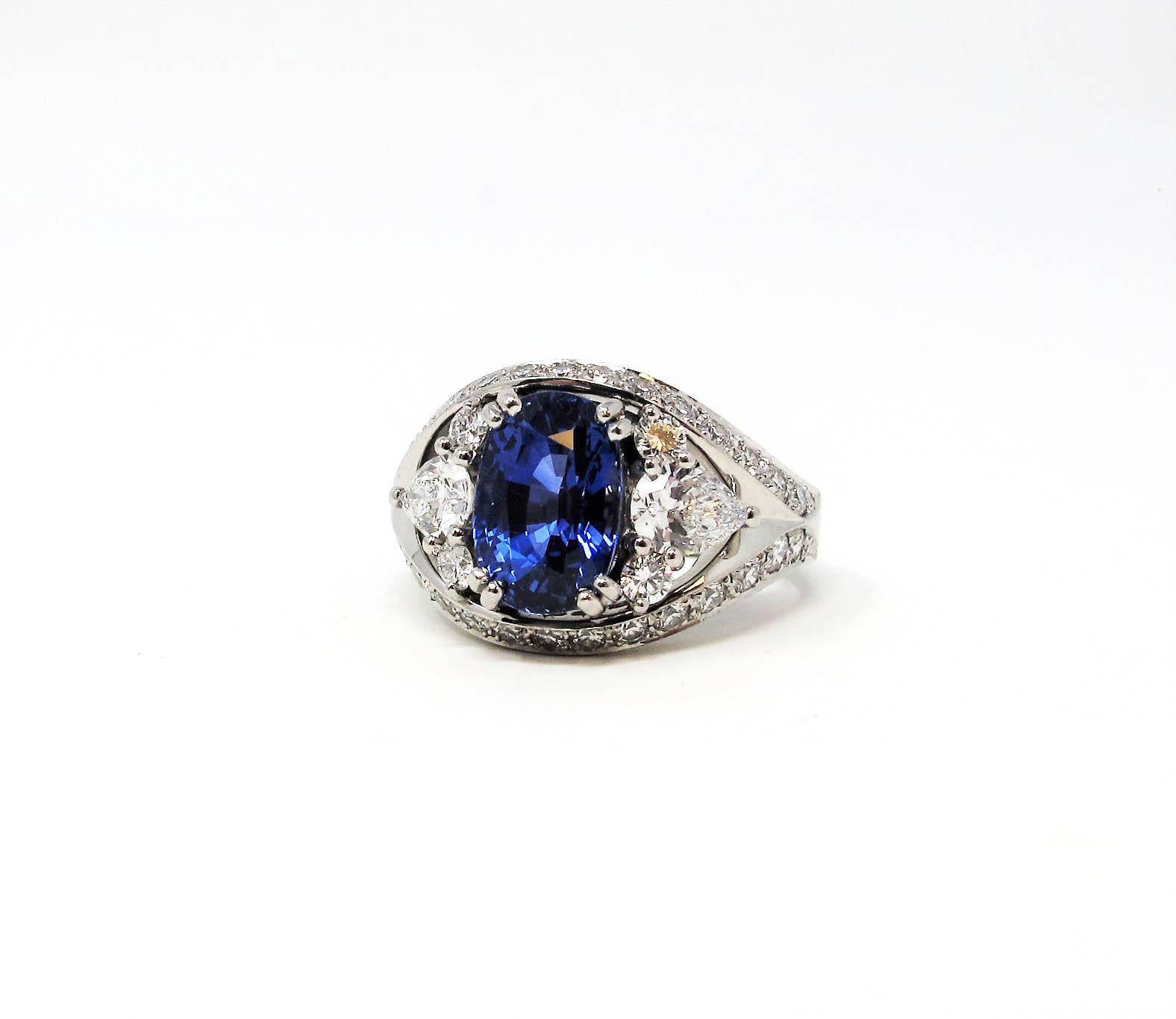 3.10 Carat Untreated Oval Mixed Cut Sapphire and Diamond Ring in Platinum In Good Condition For Sale In Scottsdale, AZ