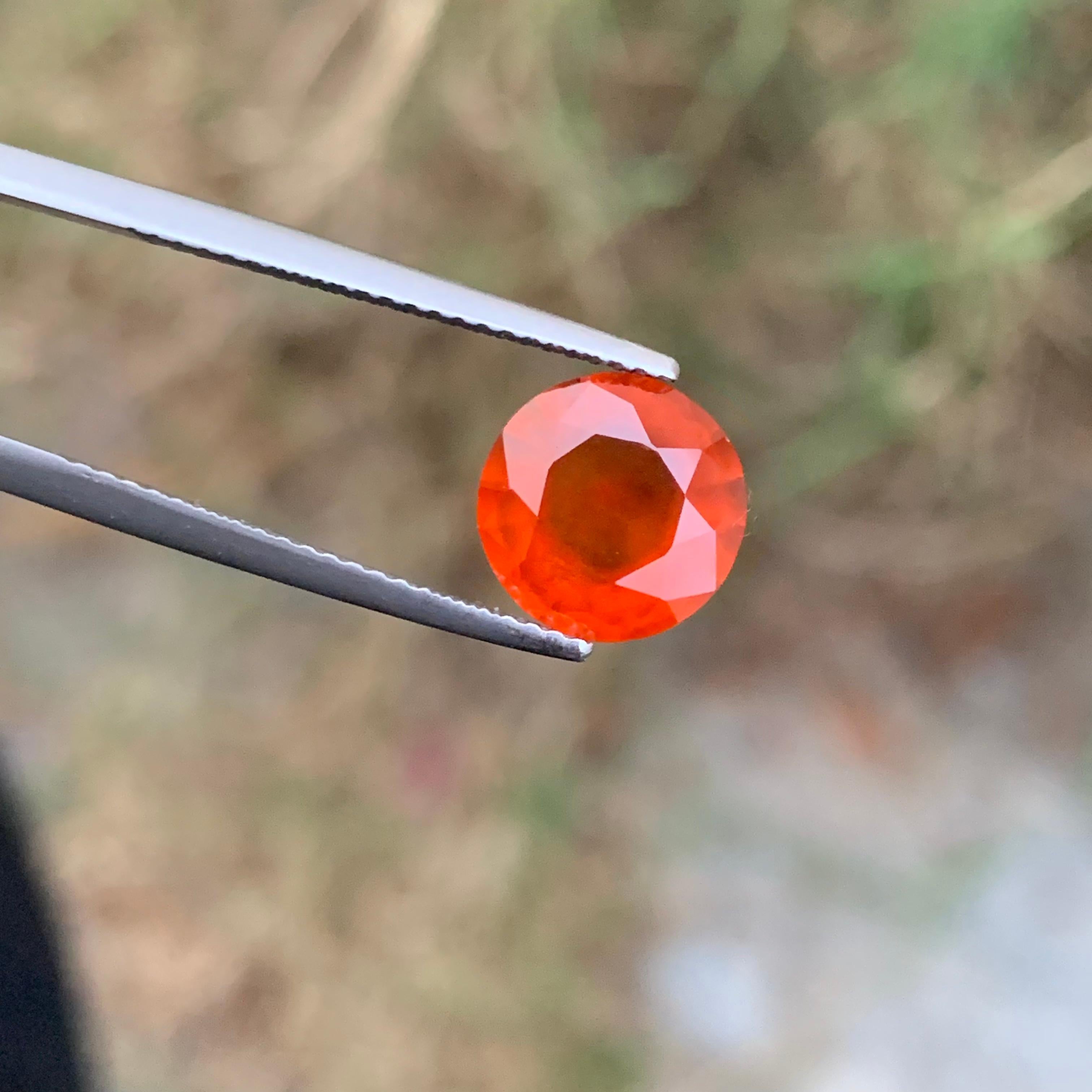 Round Cut 3.10 Carats Faceted Orange Hessonite Garnet Round Shape Ring Gemstone For Sale