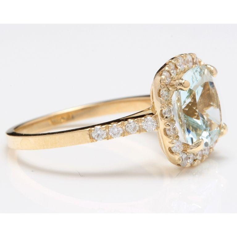 Taille émeraude Impressionnante bague en or jaune 14 carats avec aigue-marine naturelle de 3,10 carats et diamants en vente