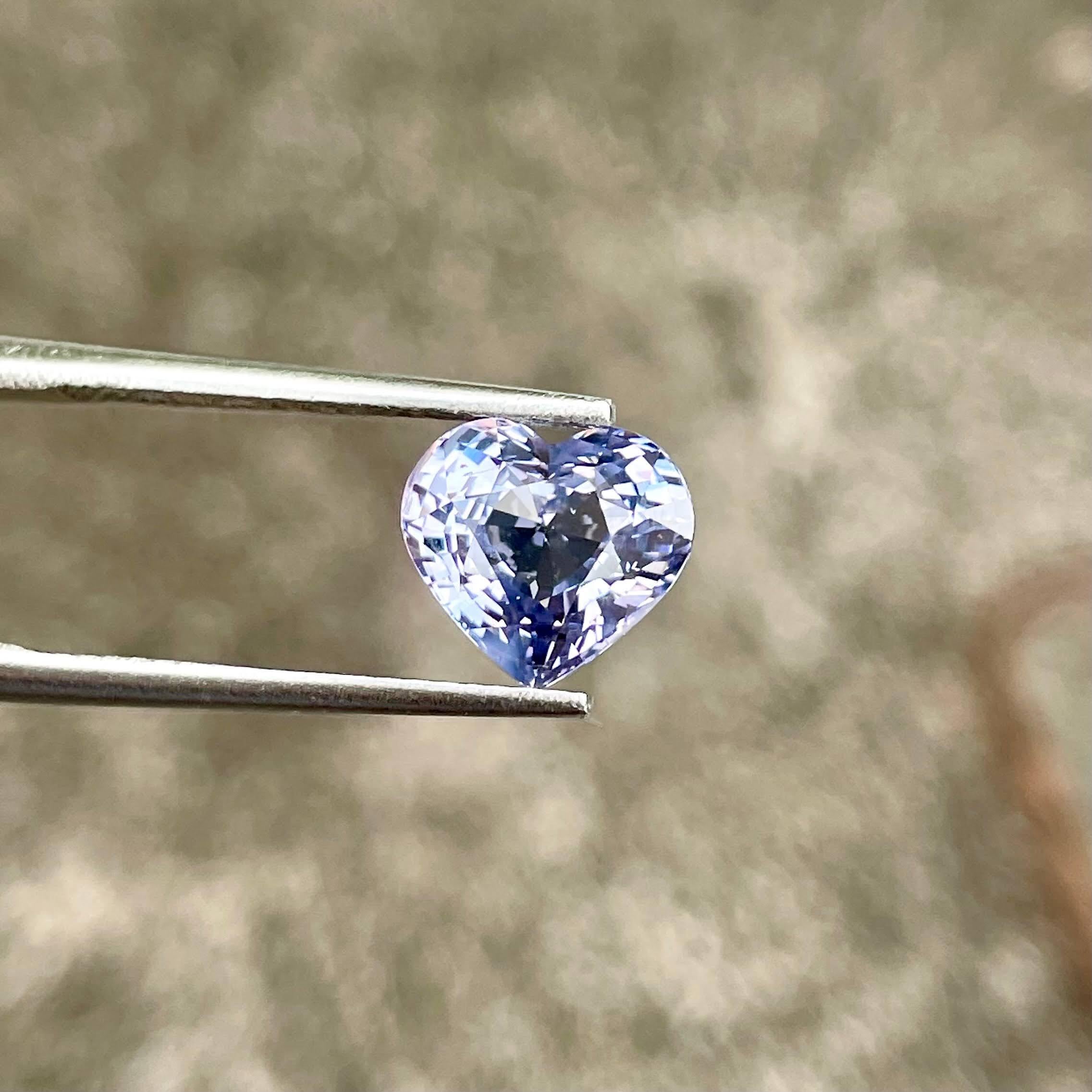 Modern 3.10 carats Lavender Spinel Stone Heart Cut Natural Tanzanian Gemstone For Sale