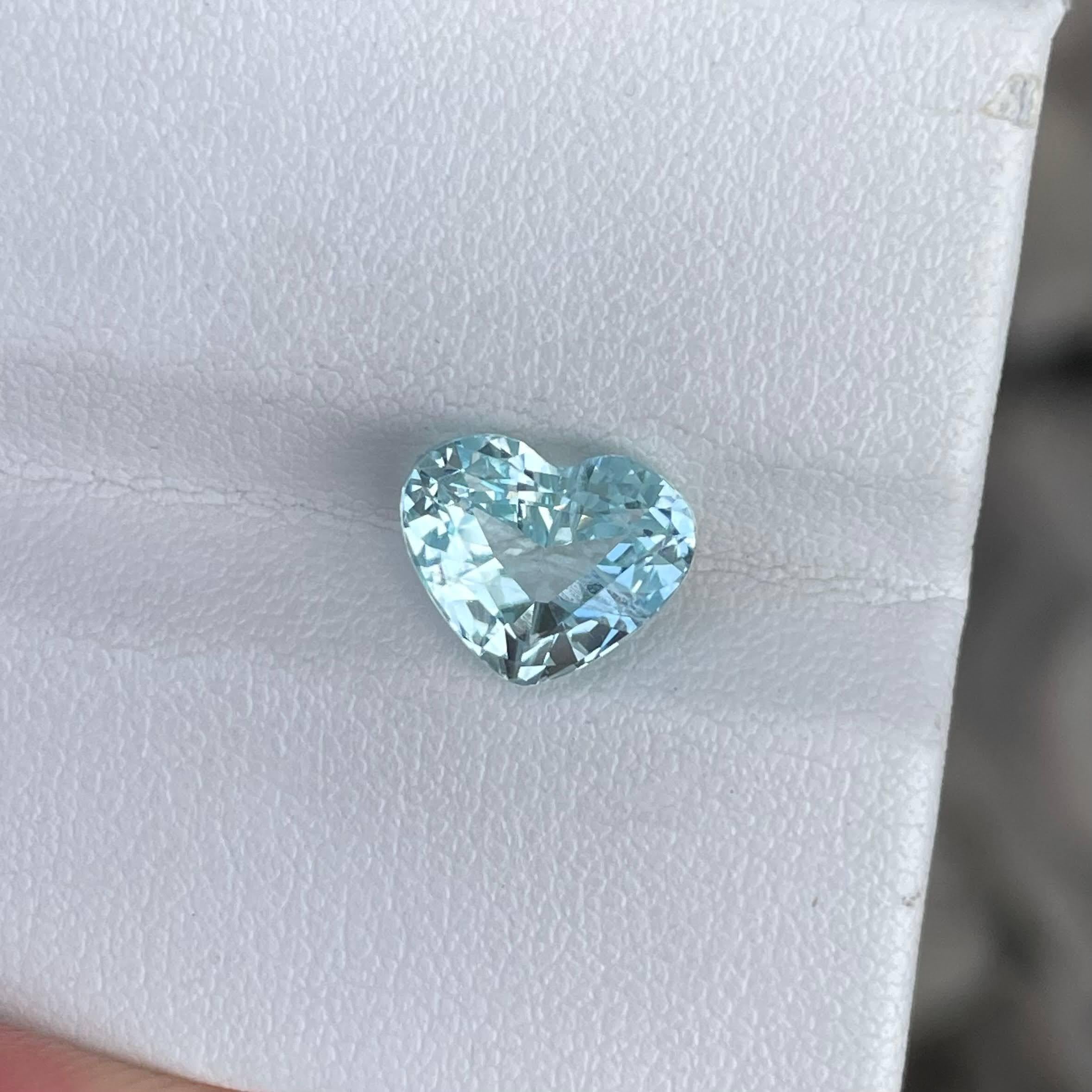 Modern 3.10 Carats Loose Blue Aquamarine Stone Heart Cut Natural Pakistani Gemstone