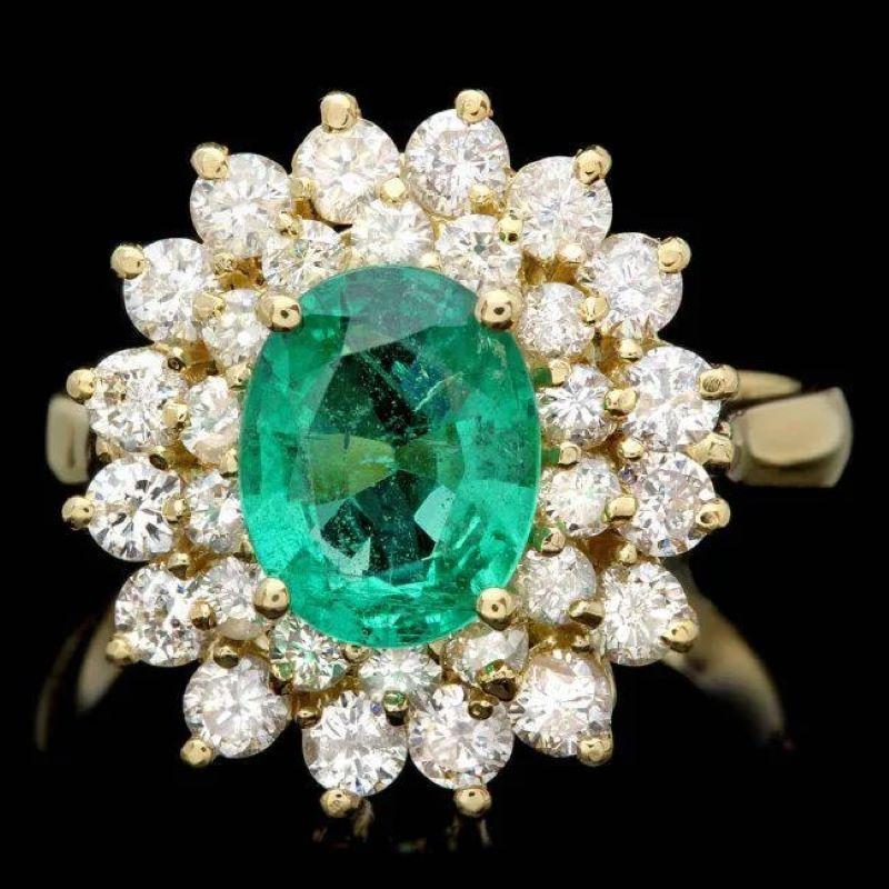 Mixed Cut 3.10 Carats Natural Emerald and Diamond 18K Solid Yellow Gold Ring For Sale