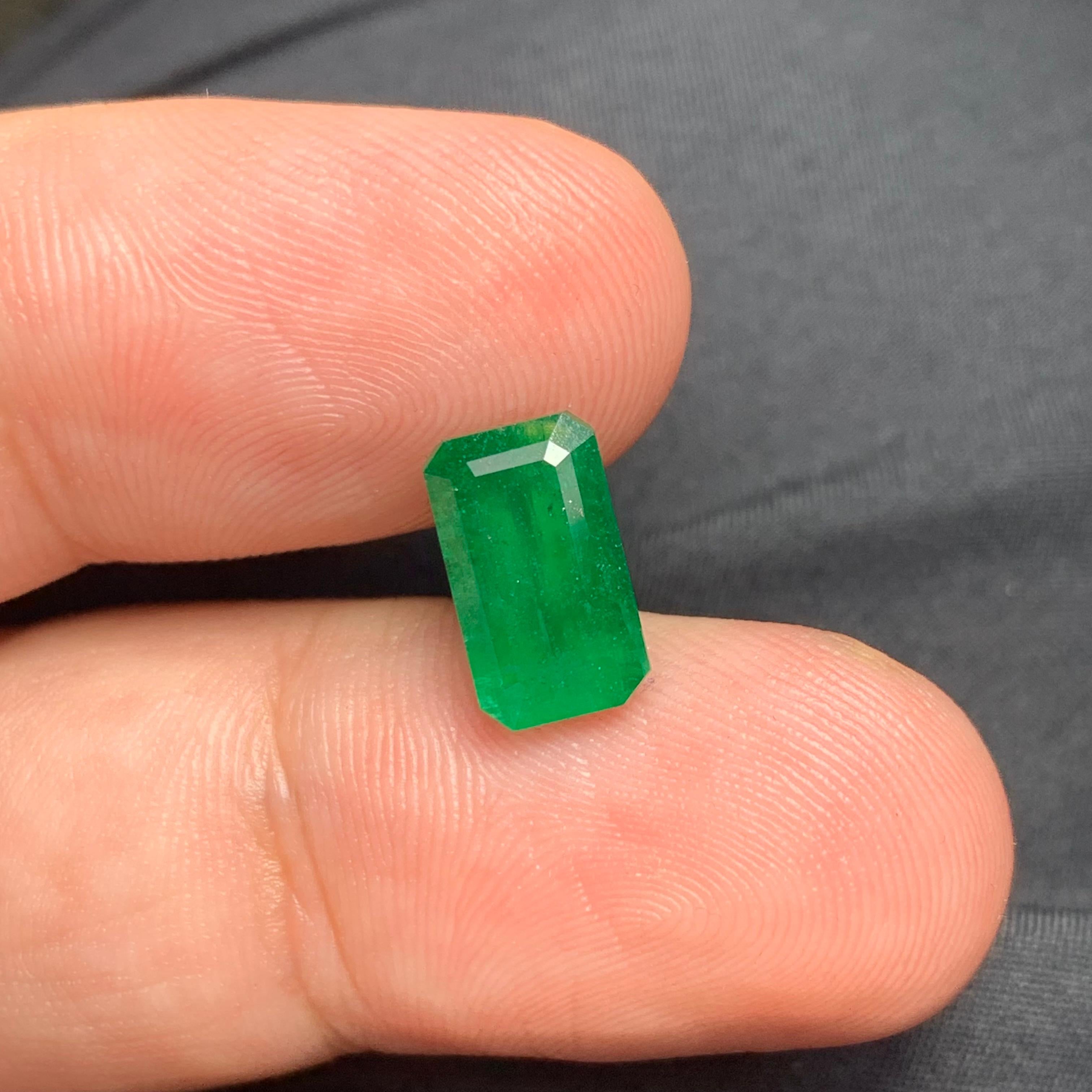 3,10 Karat Natürlicher loser Smaragd-Schliff Smaragd-Edelstein im Angebot 1