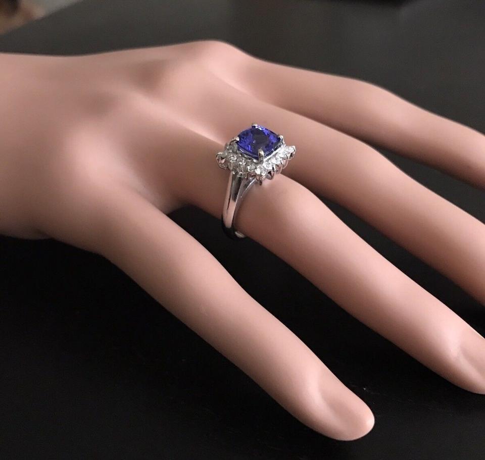 3.10 Carat Natural Tanzanite and Diamond 14 Karat Solid White Gold Ring For Sale 2