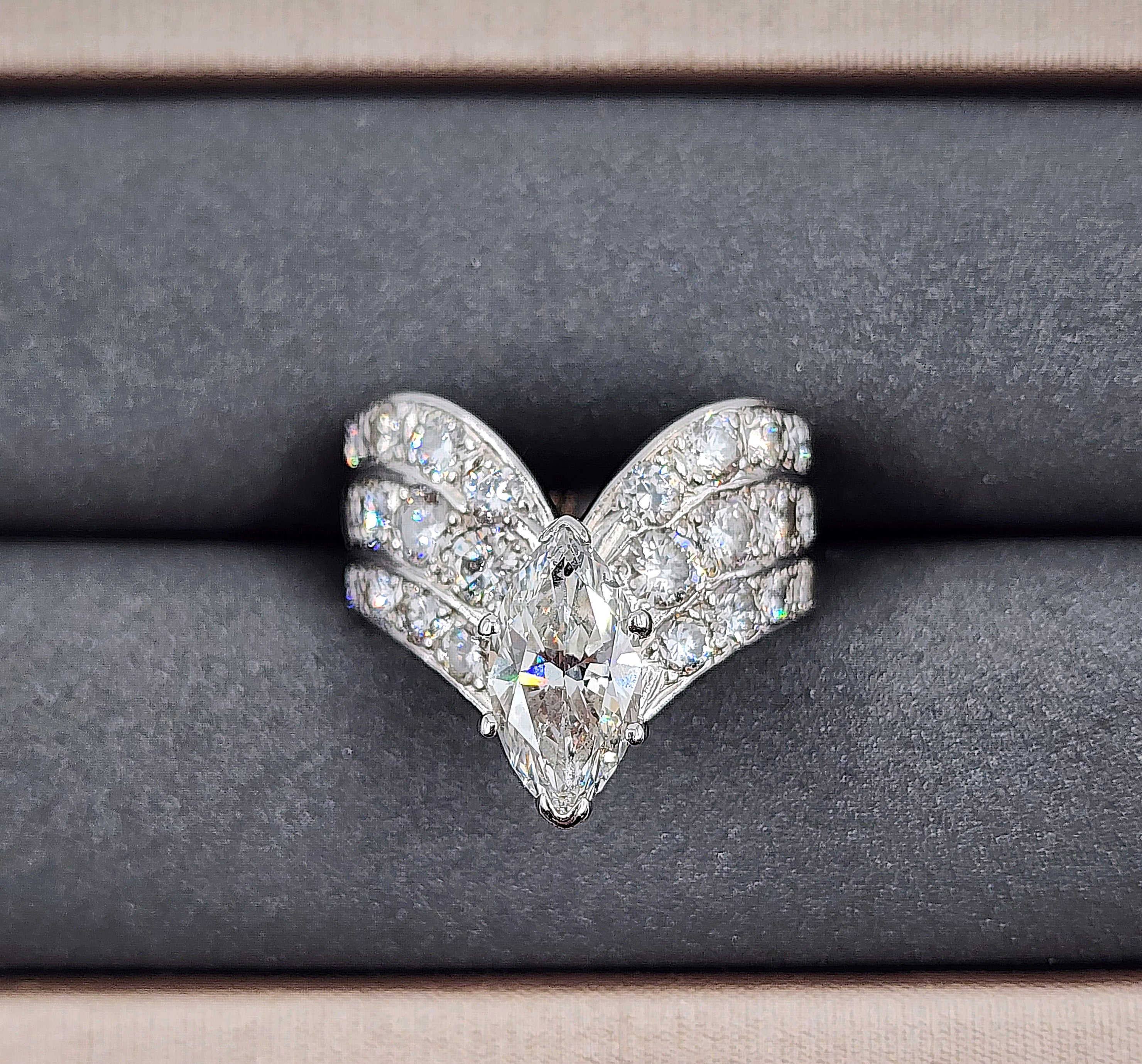 3,10 Karat Diamantring im Angebot