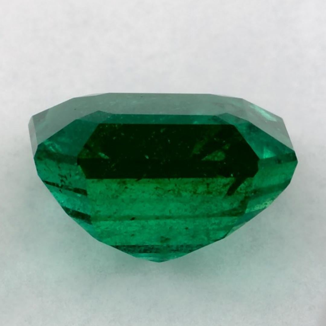 Women's or Men's 3.10 Ct Emerald Octagon Cut Loose Gemstone For Sale