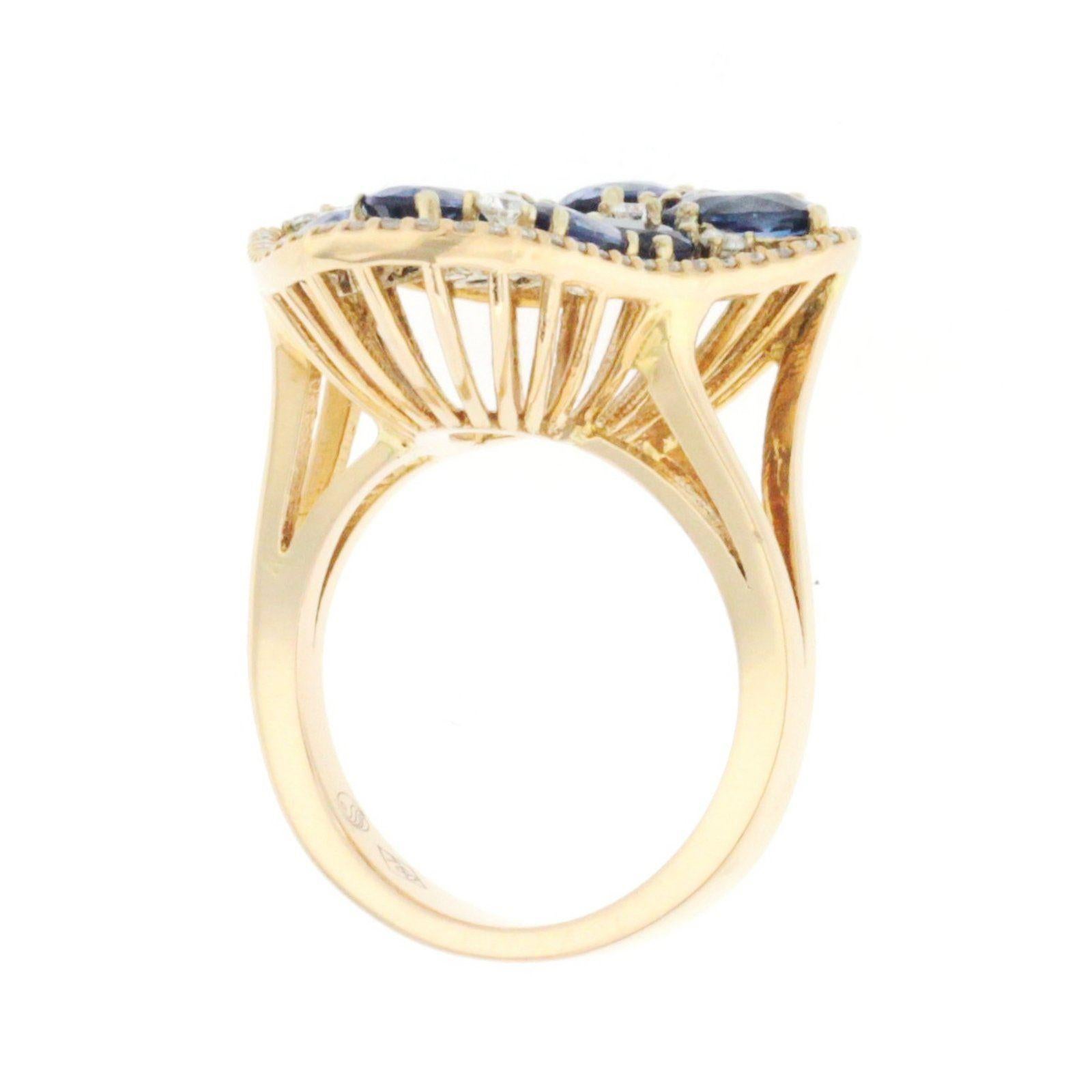 Women's 3.10 Carat Sapphires & 0.61 Carat Diamonds in 18 Karat Rose Gold Engagement Ring For Sale