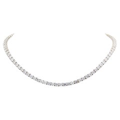 31.00 Carats Total Weight Diamond 18k White Gold Necklace