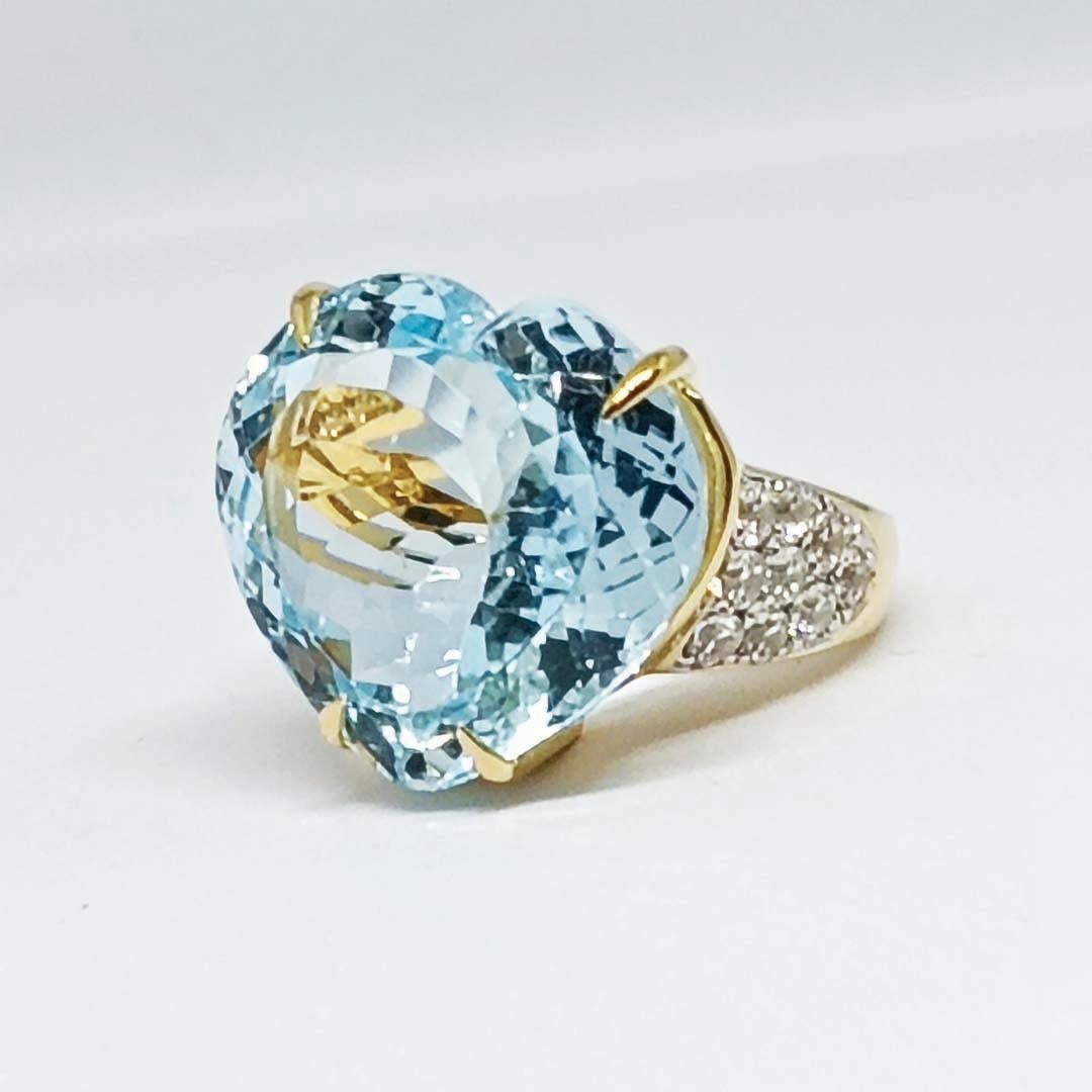 31,00 carati. Anello a cuore con topazio blu. Argento sterling con placcatura in oro 18 carati. in vendita 1