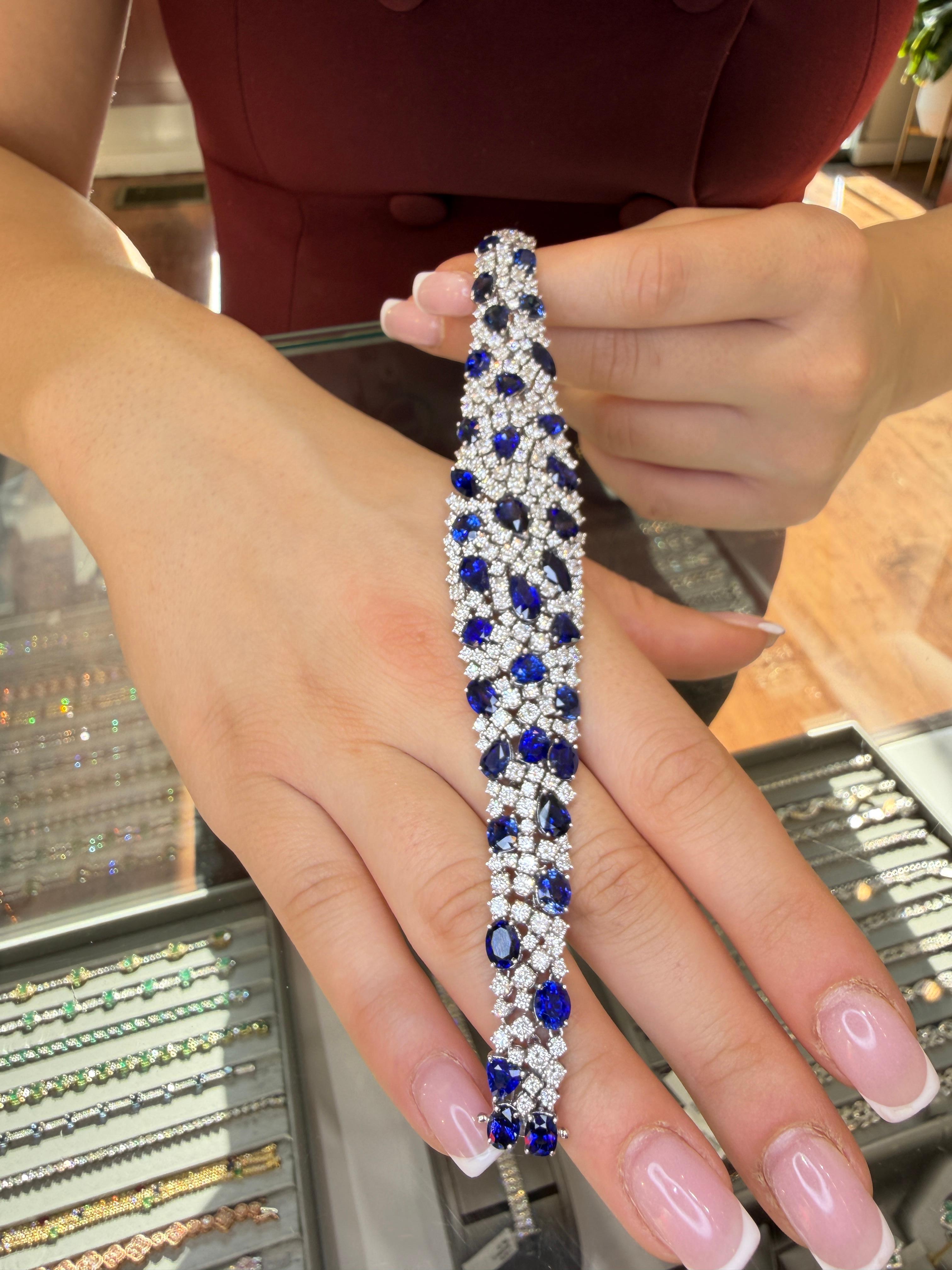 De las mujeres 31,00 ct Zafiro de Ceilán 11,00 ct Diamante Pulsera de Alta Joyería en Oro Blanco de 18K en venta