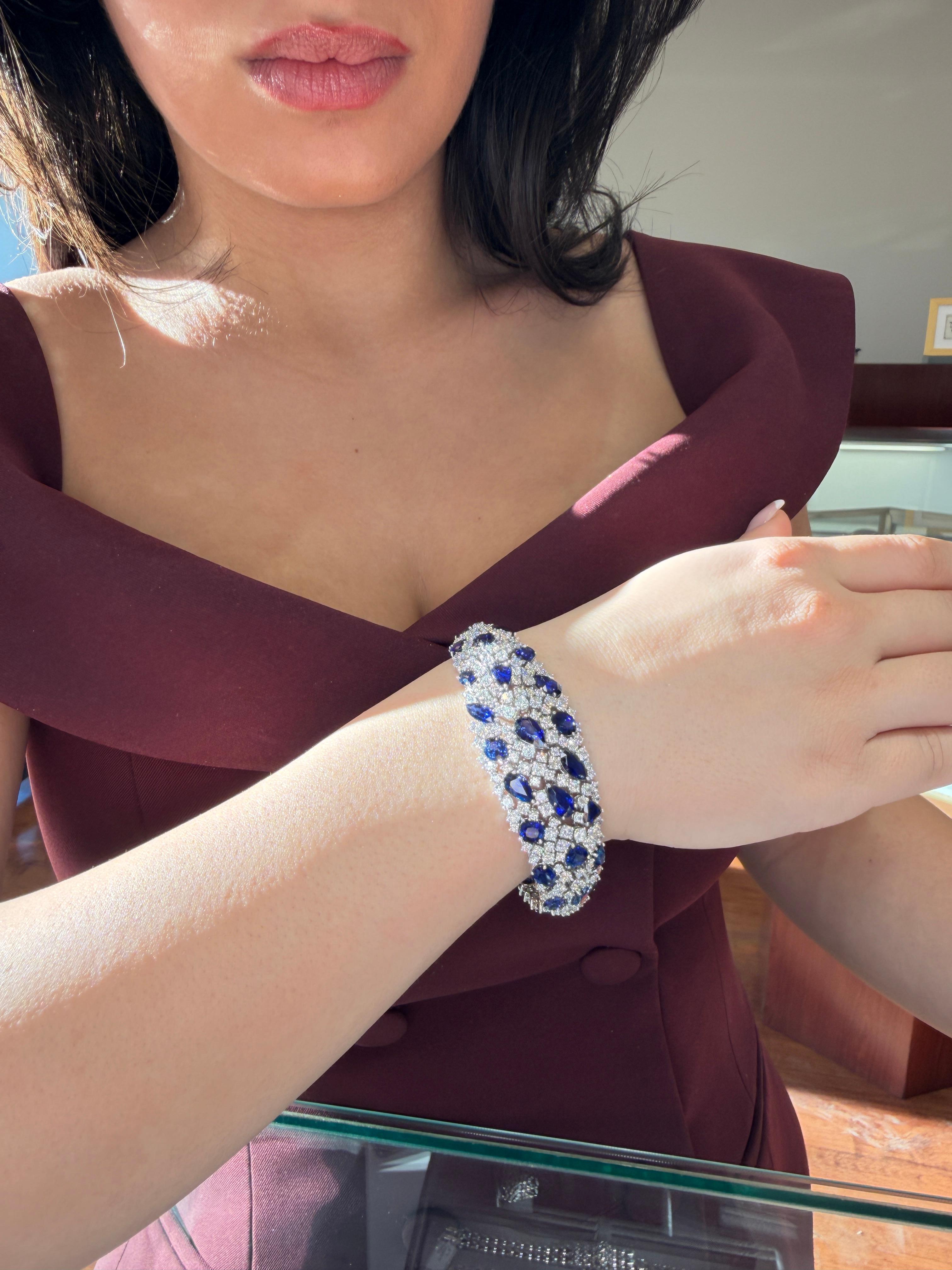 31,00 ct Zafiro de Ceilán 11,00 ct Diamante Pulsera de Alta Joyería en Oro Blanco de 18K en venta 1