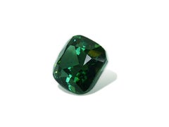 Tourmaline verte naturelle en forme de coussin certifiée 31,01 carats