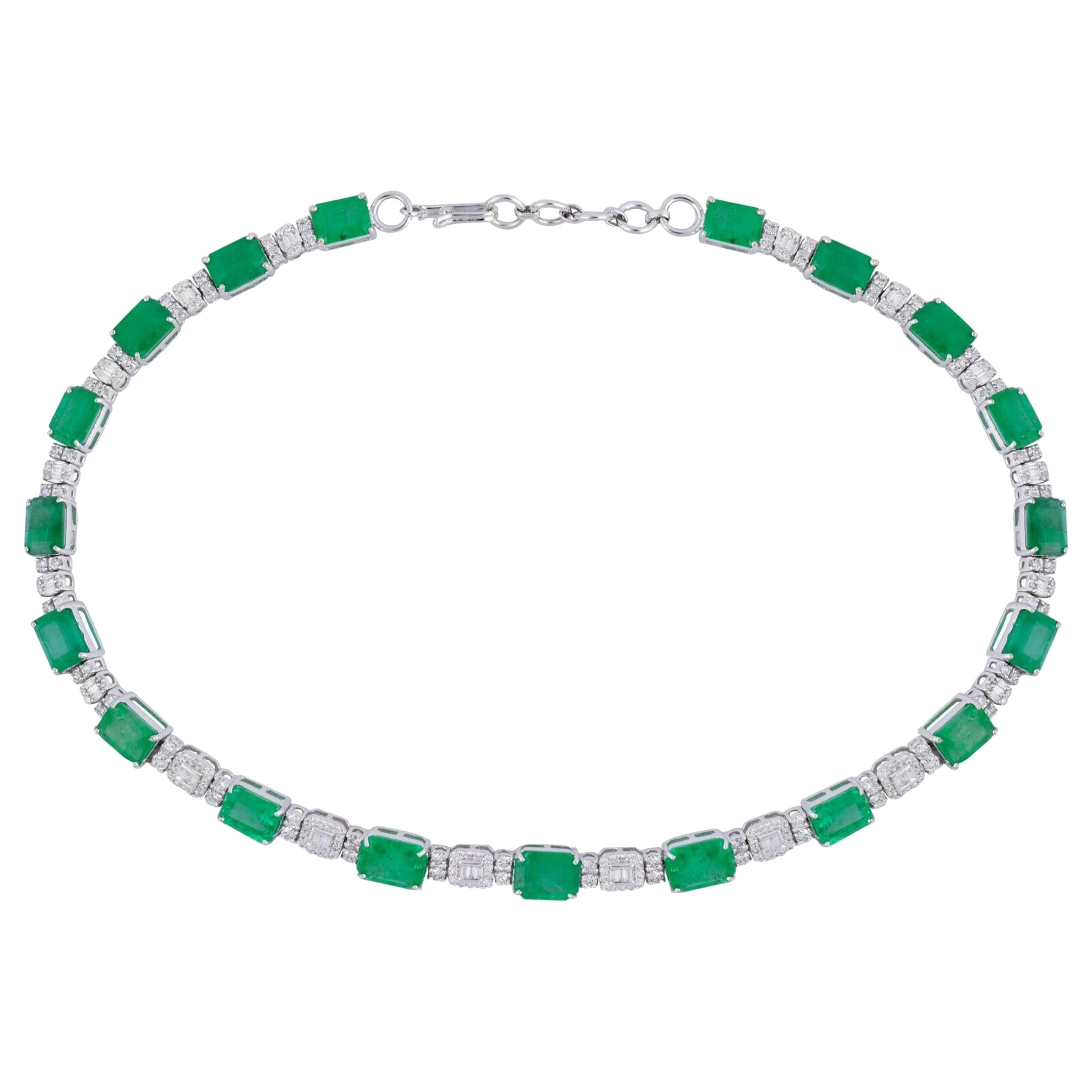 31.05 Carat Emerald 14 Karat White Gold Diamond Necklace