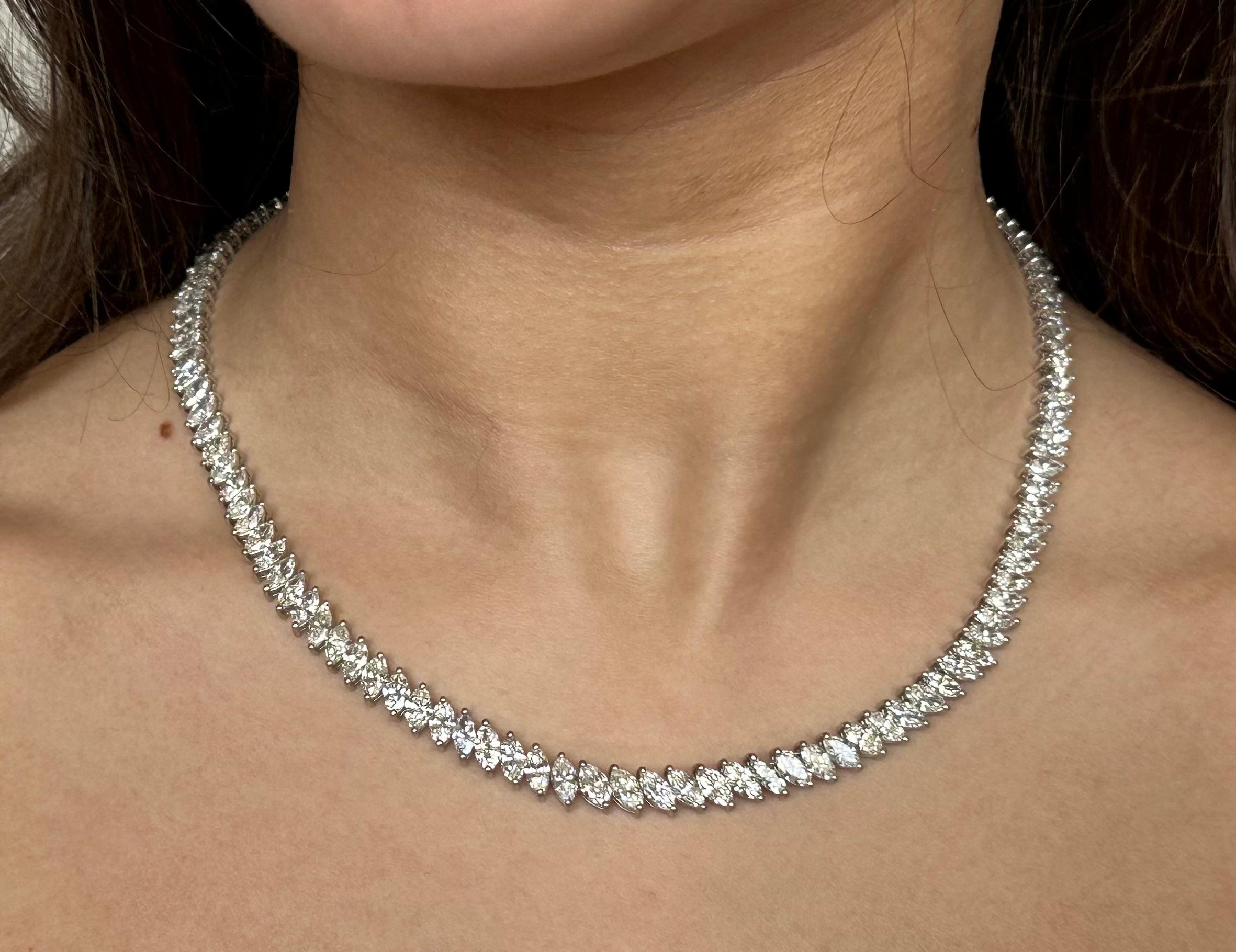 31.05-Carat Marquise-Cut Graduated Diamond Necklace  For Sale 2