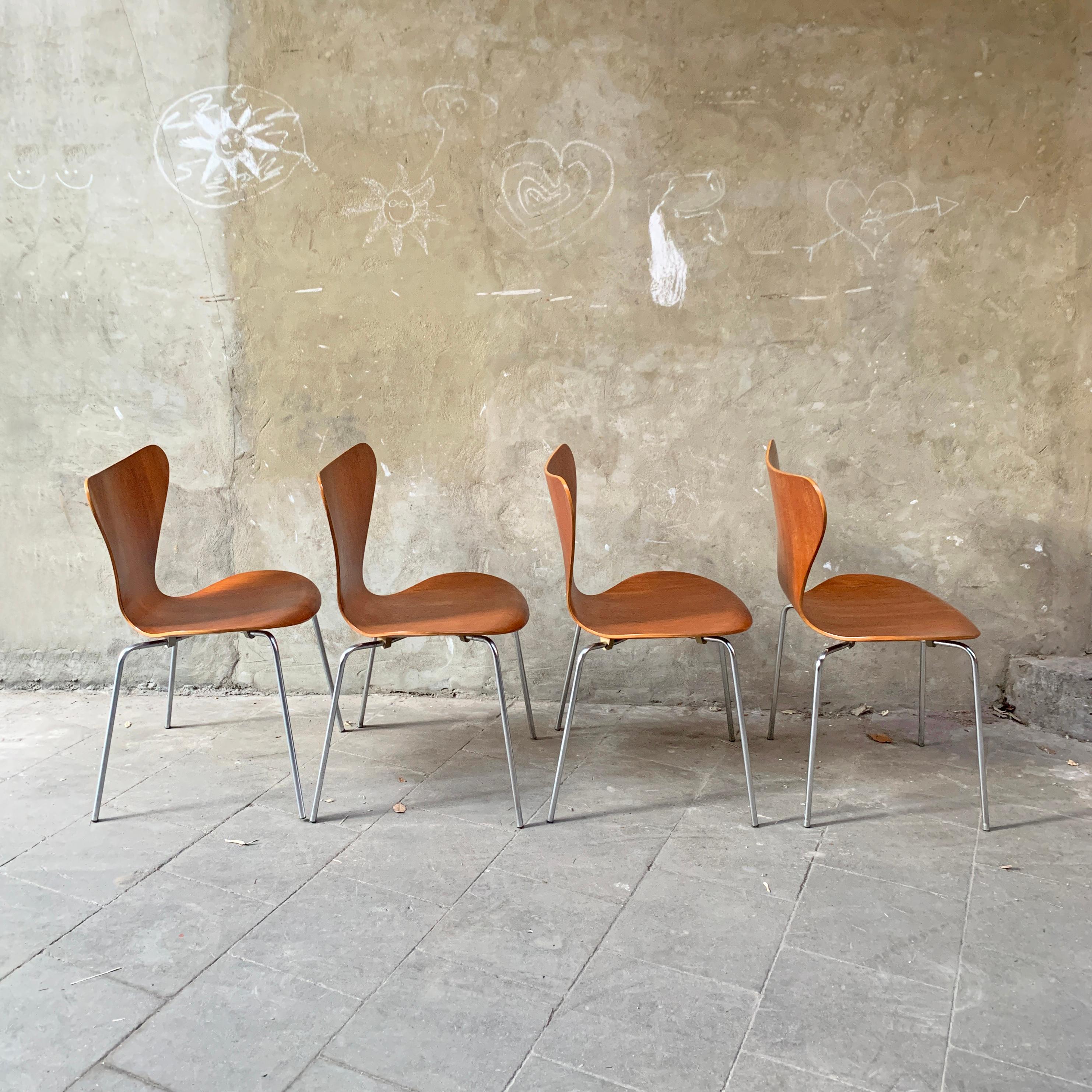 3107 Butterfly Chairs in Teak by Arne Jacobsen for Fritz Hansen, 1960s 5