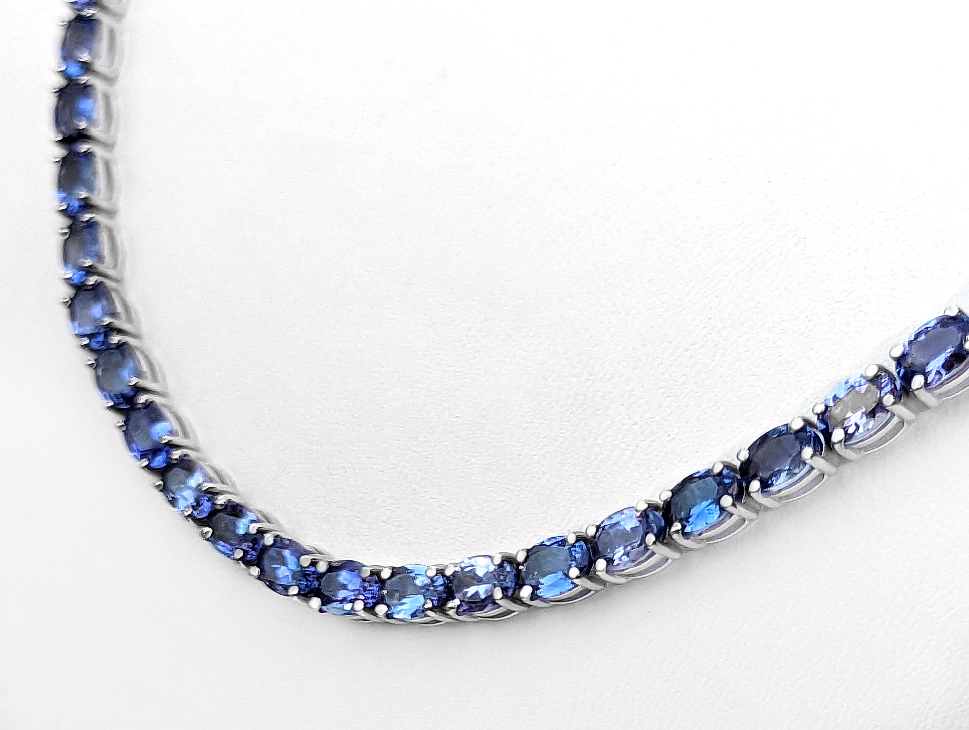 Oval Cut 31.07 Carat Tanzanite Riviera - 14 kt. White gold - Necklace