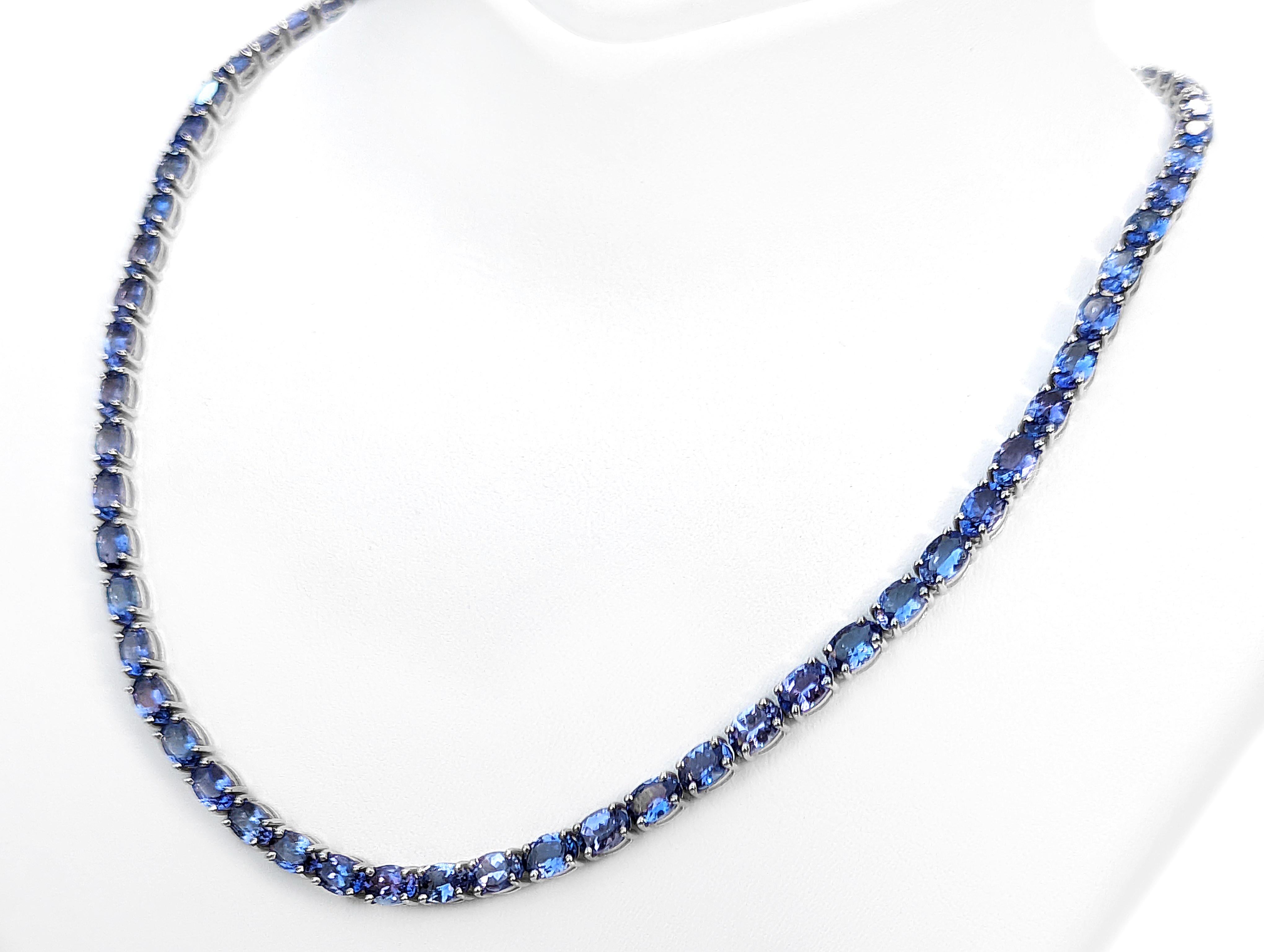 31.07 Carat Tanzanite Riviera - 14 kt. White gold - Necklace In New Condition In Ramat Gan, IL