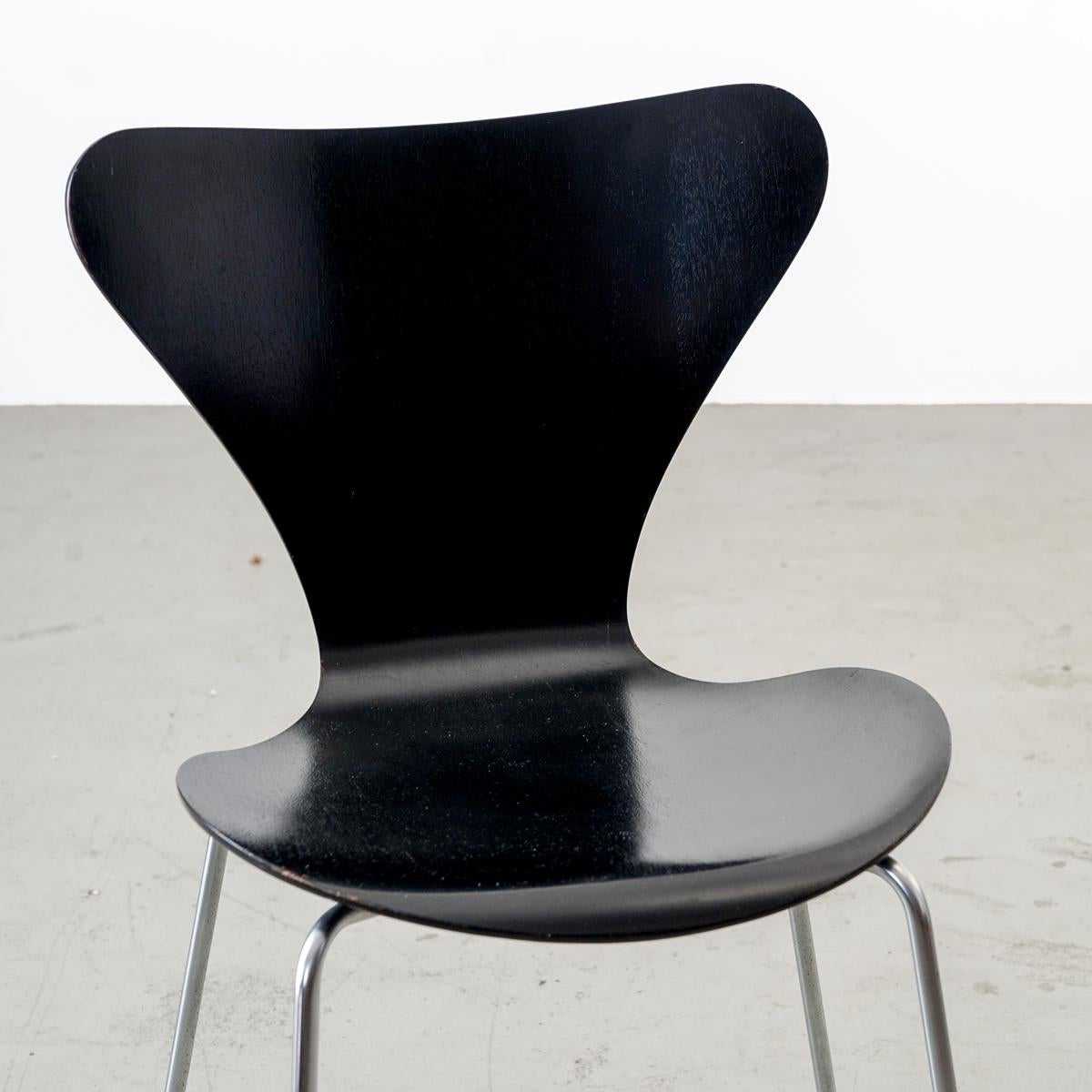 Scandinavian Modern 3107 Series 7 Chair by Arne Jacobsen for Fritz Hansen, Denmark