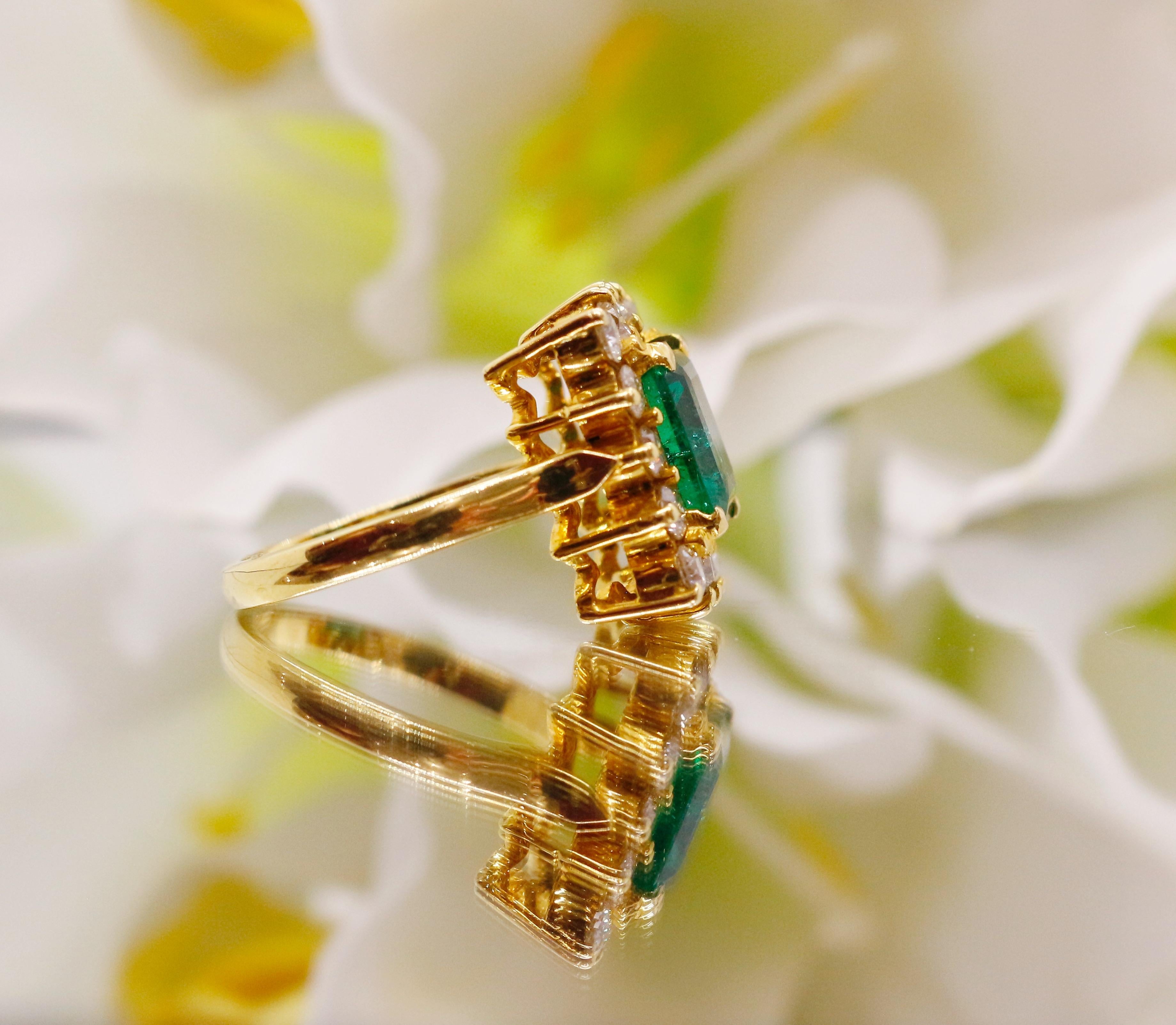 3.10ct Emerald Diamond Engagement Ring - 18K Yellow Gold Anniversary gift  In New Condition For Sale In Fukuoka City, Fukuoka