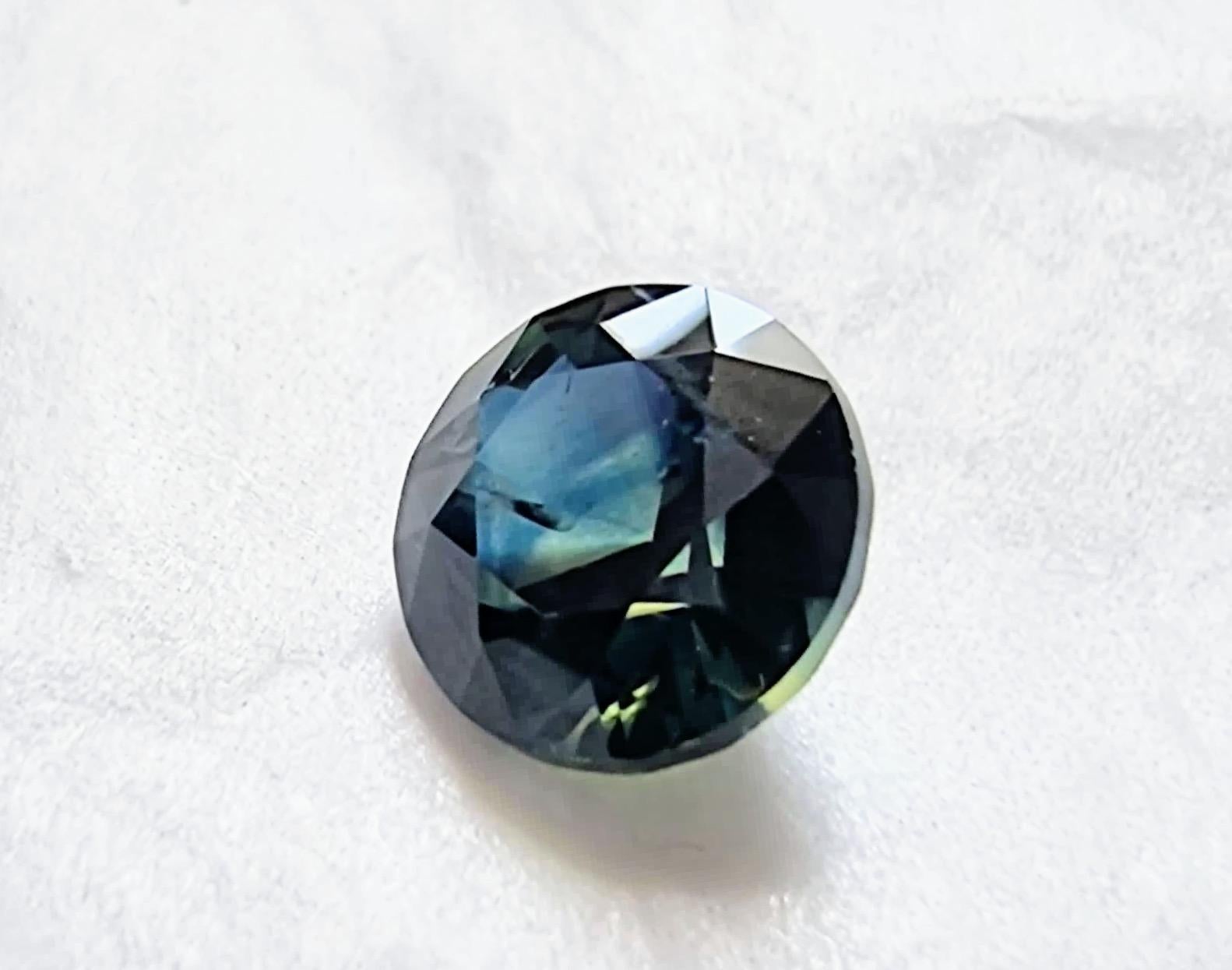 piedra preciosa azul marino