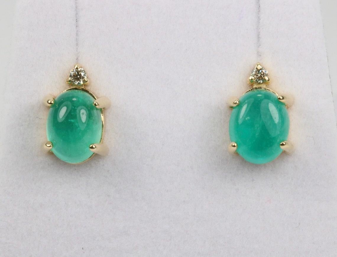 3.10tcw 14K Gold Cabochon Emerald & Diamond Stud Earrings May Birthstone Emerald In New Condition For Sale In Jupiter, FL