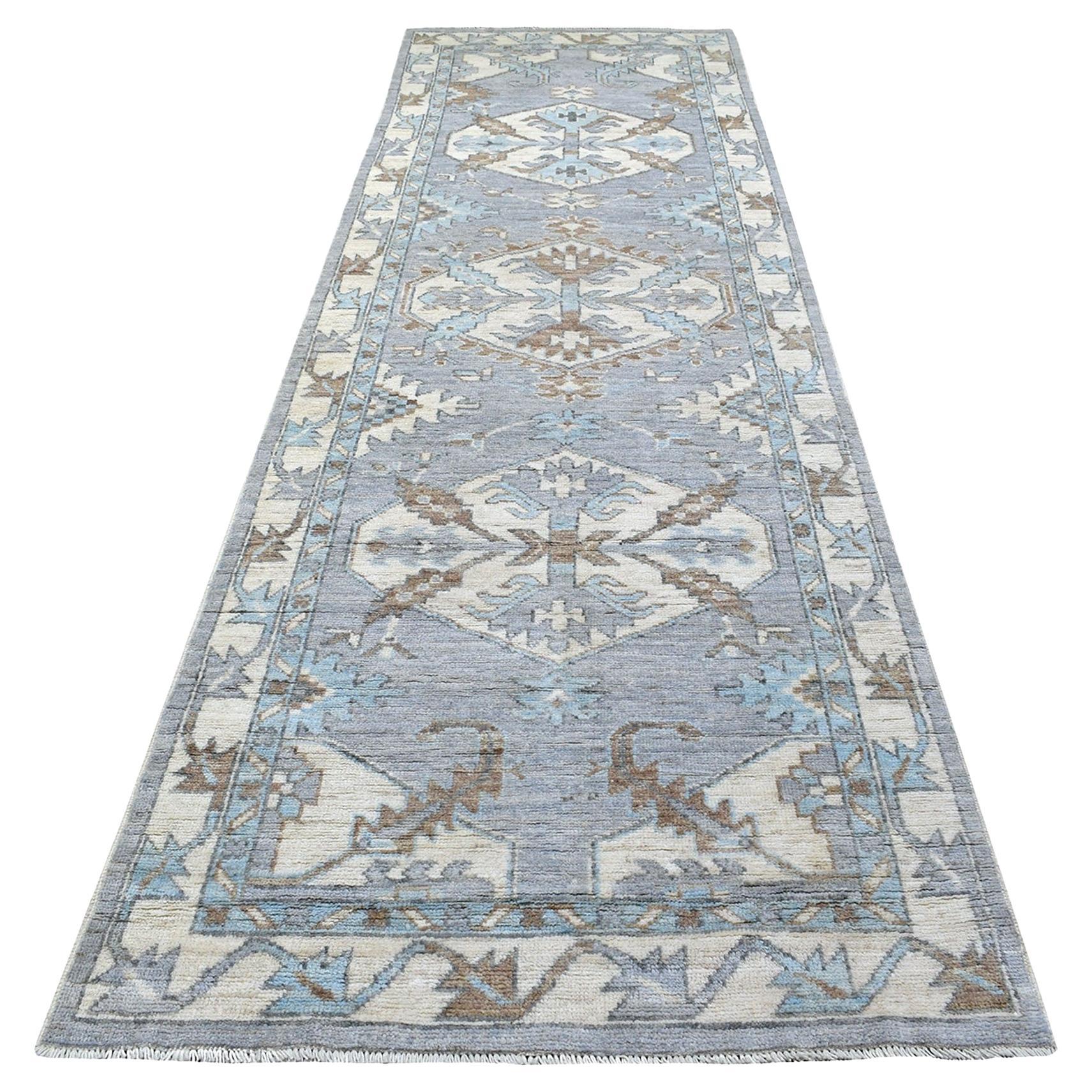 3'10 "x12'1" Grau Geometrisch Anatolisch Inspiriert Angora Oushak Handgeknüpft Wolle im Angebot