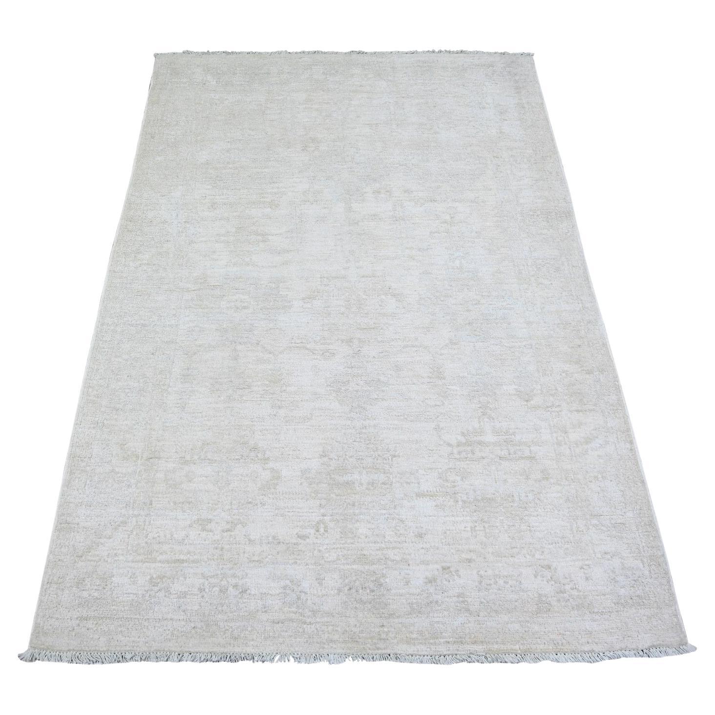 3
10 "x5
10" Daisy Weiß Wolle Handgeknüpft Gewaschen Peshawar Orientteppich im Angebot