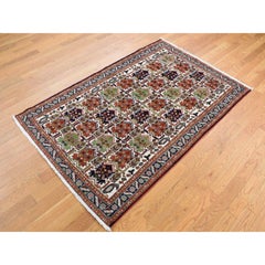 3'10"x5'10" Ivory, New Persian Ardabil Design, Pure Wool, Hand Knotted, Rug