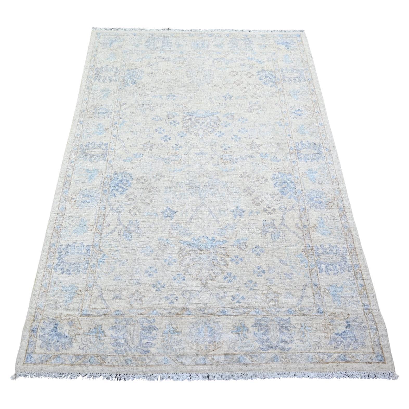 3'10 "x5'9" Broken White Peshawar Washed Out Faded Colors Hand Knotted Rug im Angebot