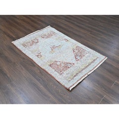 3'10"x6' Ivory Pure Wool Ziegler Mahal with Medallion Design Hand Knotted Rug