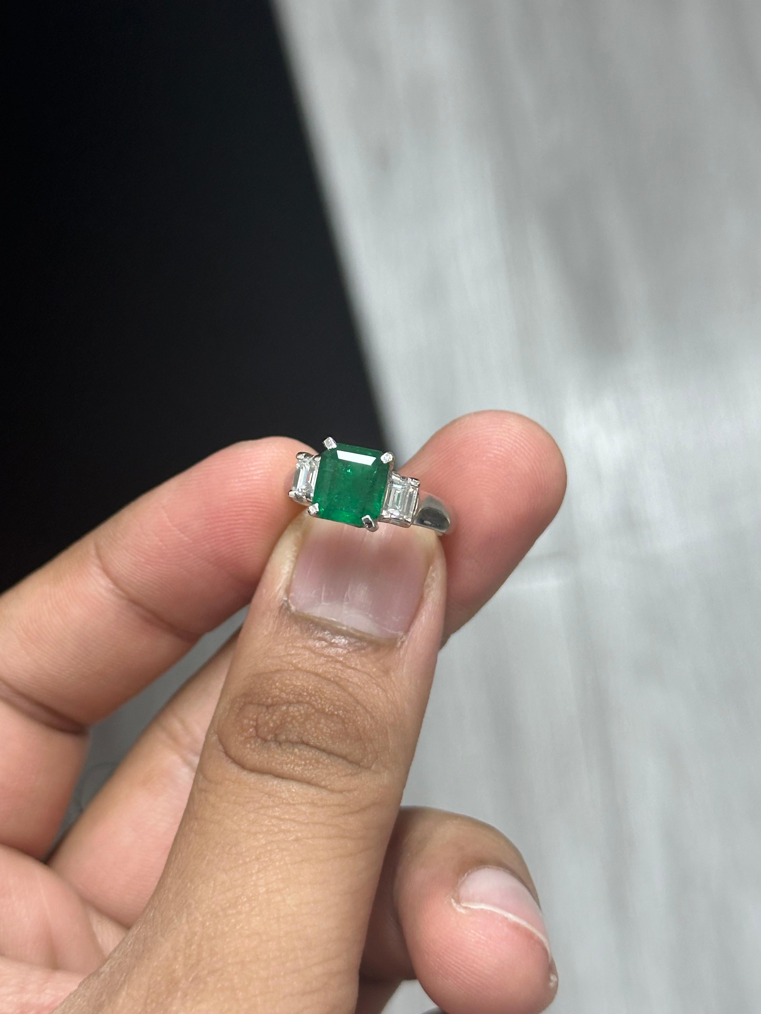 Square Cut 1.66 Carat Colombian Emerald & Diamond Three-stone Ring in Platinum 900 For Sale