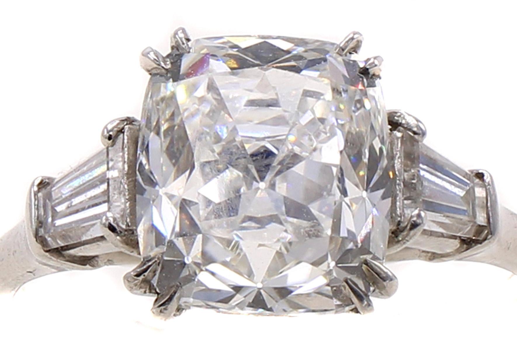3.11 Carat H VS1 Cushion Brilliant Diamond Platinum Engagement Ring In Excellent Condition For Sale In New York, NY