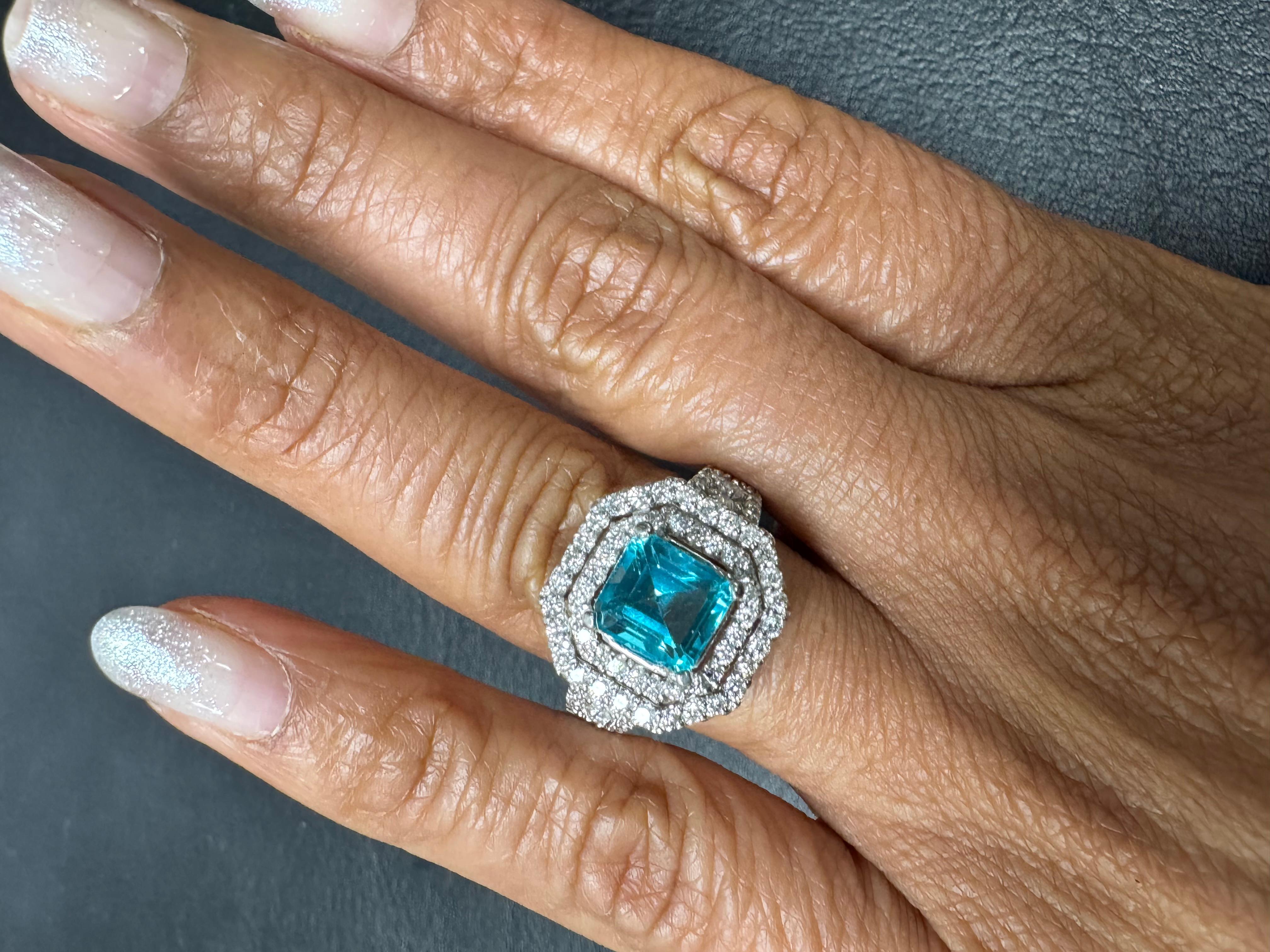 Bague en or blanc avec apatite naturelle et diamant naturel de 3,11 carats Pour femmes en vente