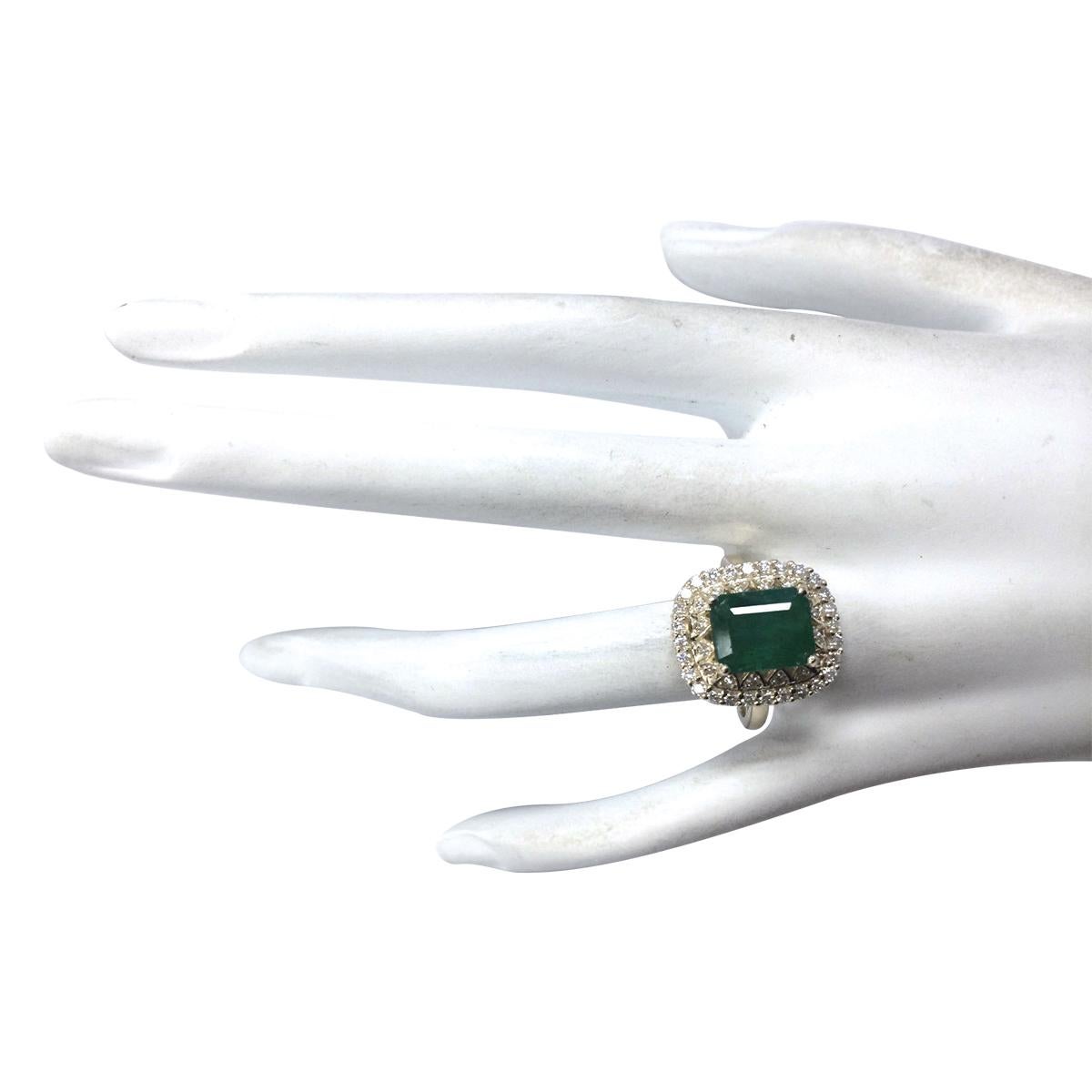 Emerald Diamond Ring In 14 Karat Yellow Gold Diamond Ring In New Condition For Sale In Los Angeles, CA