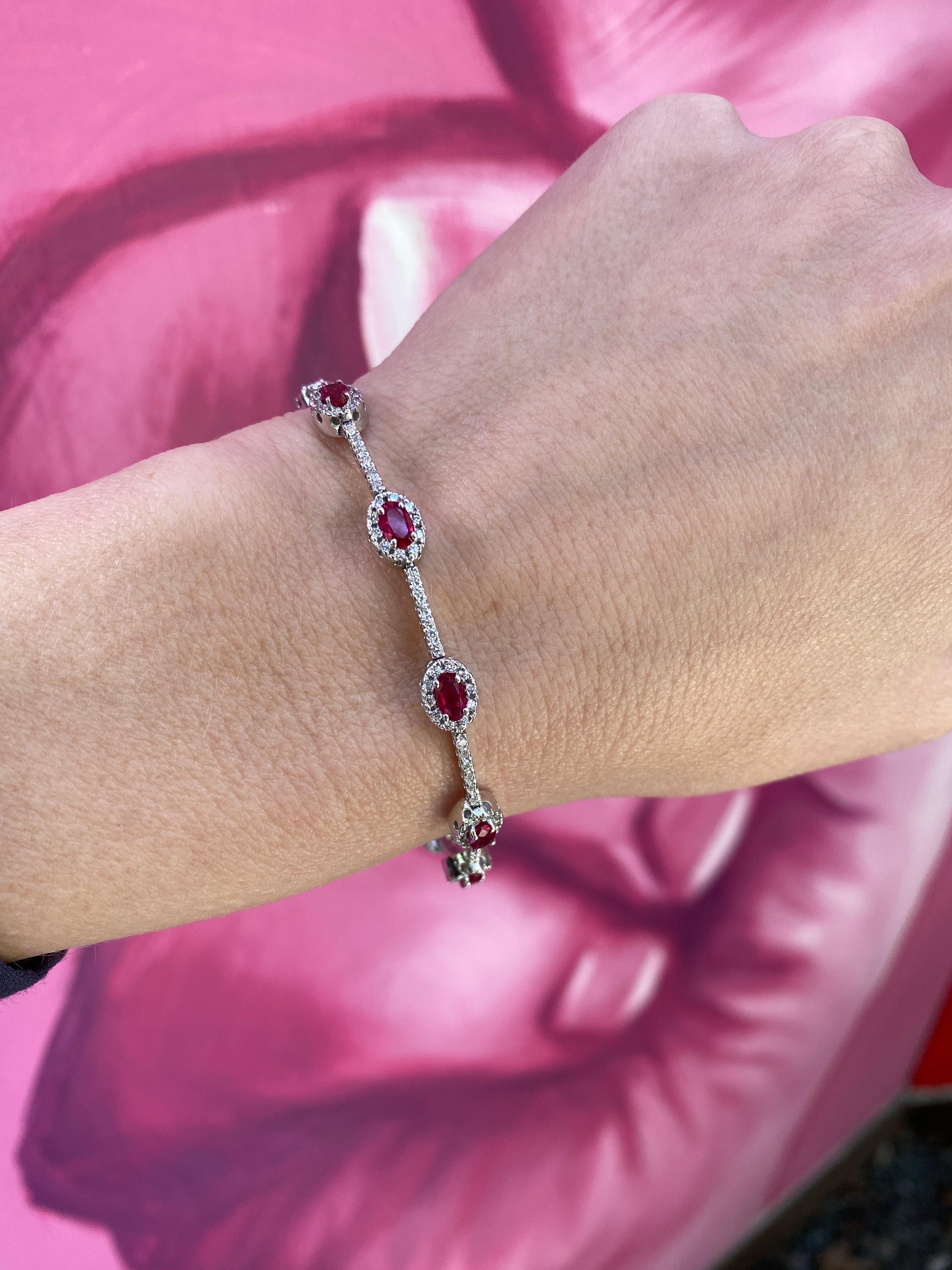 3.11 Carat Total Weight Oval Cut Ruby & 1.29ctw Diamond 14k White Gold Bracelet For Sale 2