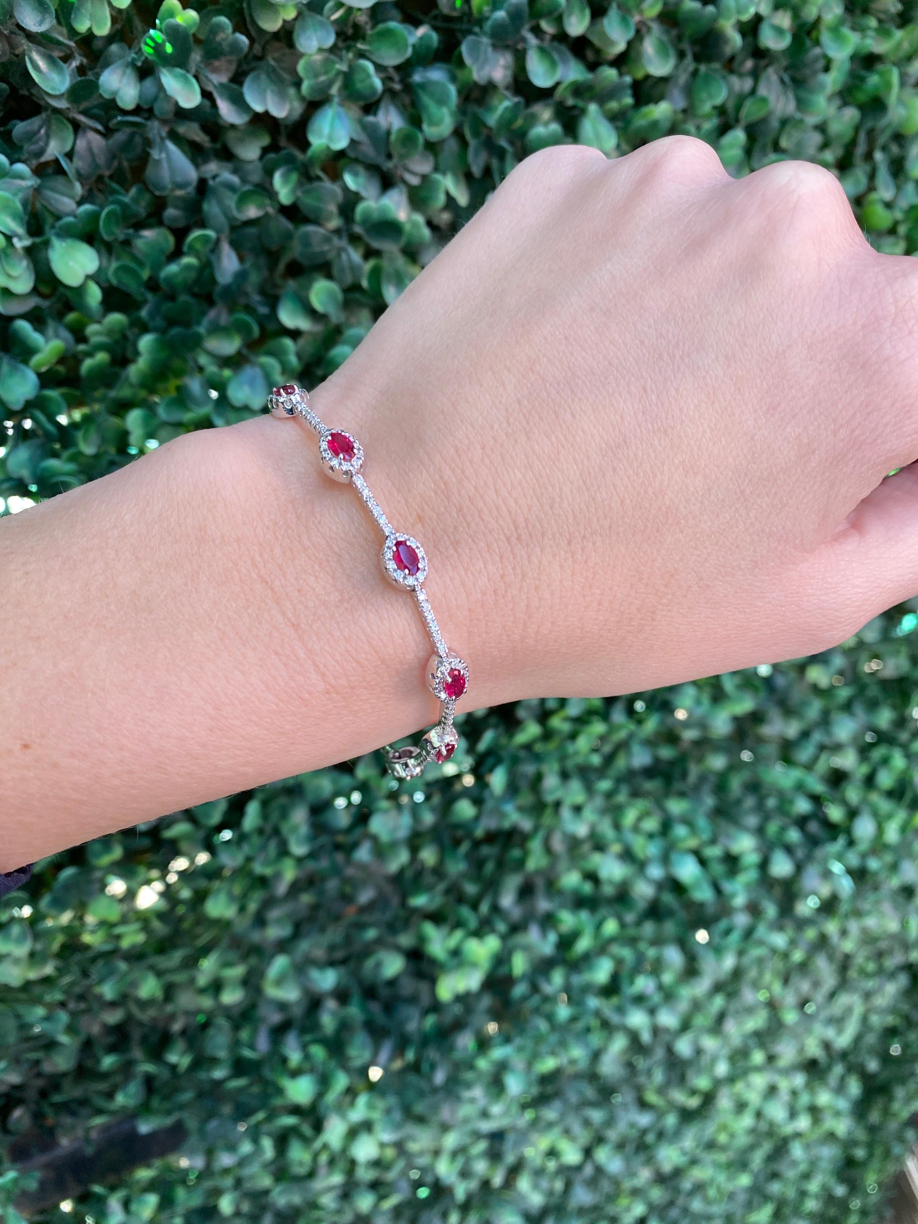 3.11 Carat Total Weight Oval Cut Ruby & 1.29ctw Diamond 14k White Gold Bracelet For Sale 5