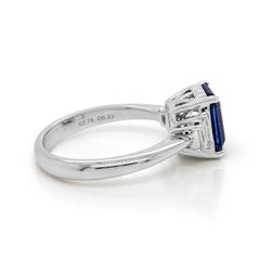 3.11 Carats Sapphire and White Diamond White Gold Ring