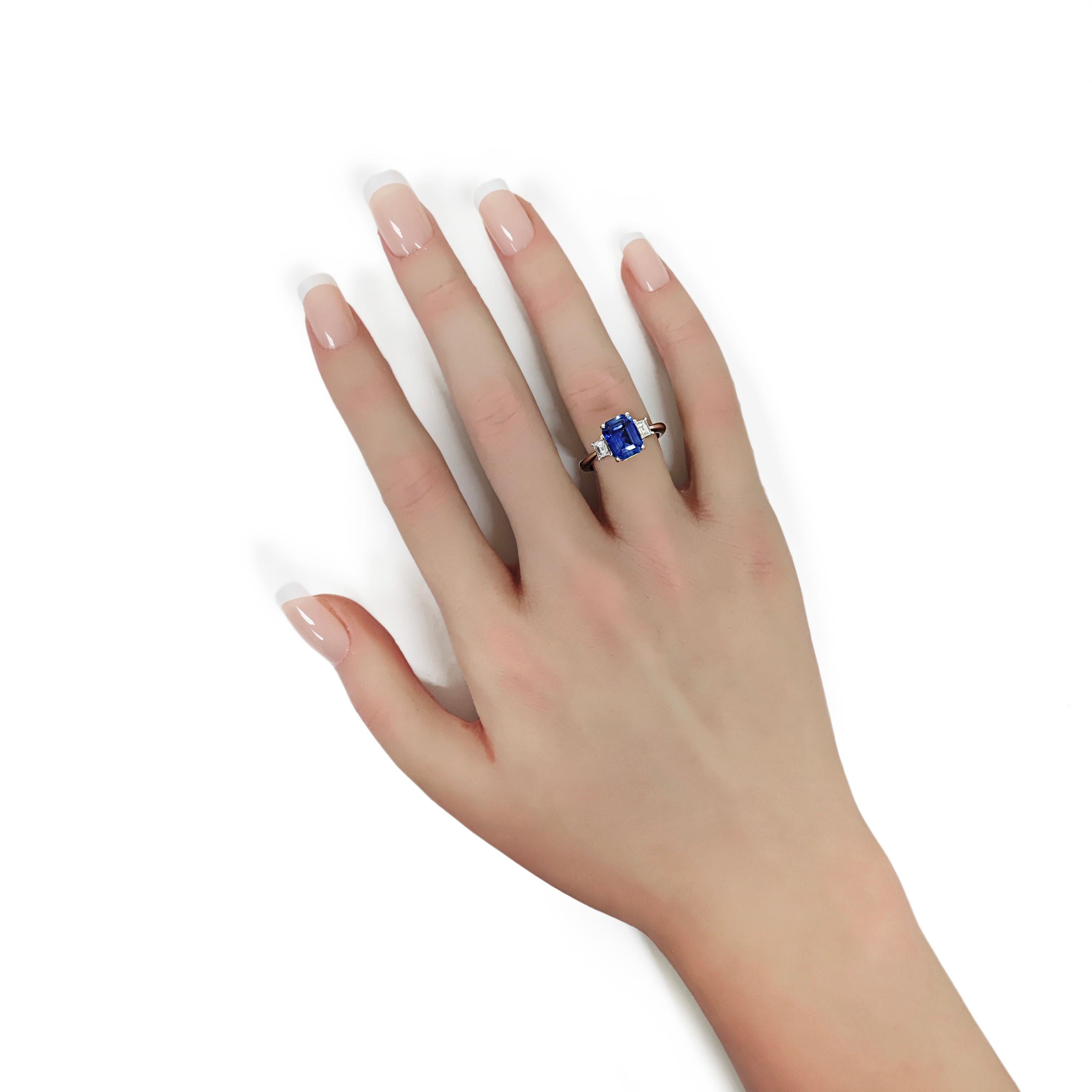 Mixed Cut 3.11 Carats Sapphire and White Diamond White Gold Ring For Sale