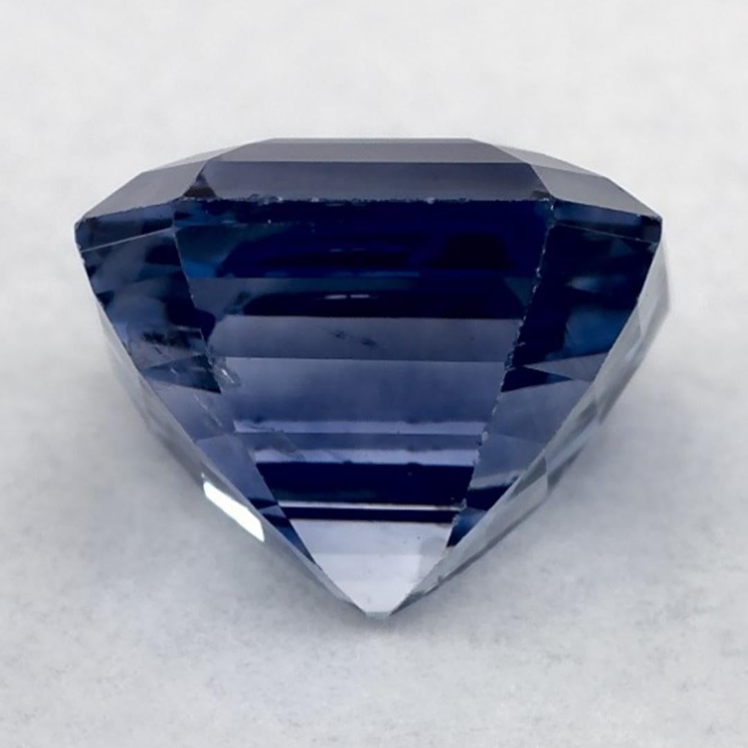 Women's or Men's 3.11 Ct Blue Sapphire Octagon Cut Loose Gemstone For Sale