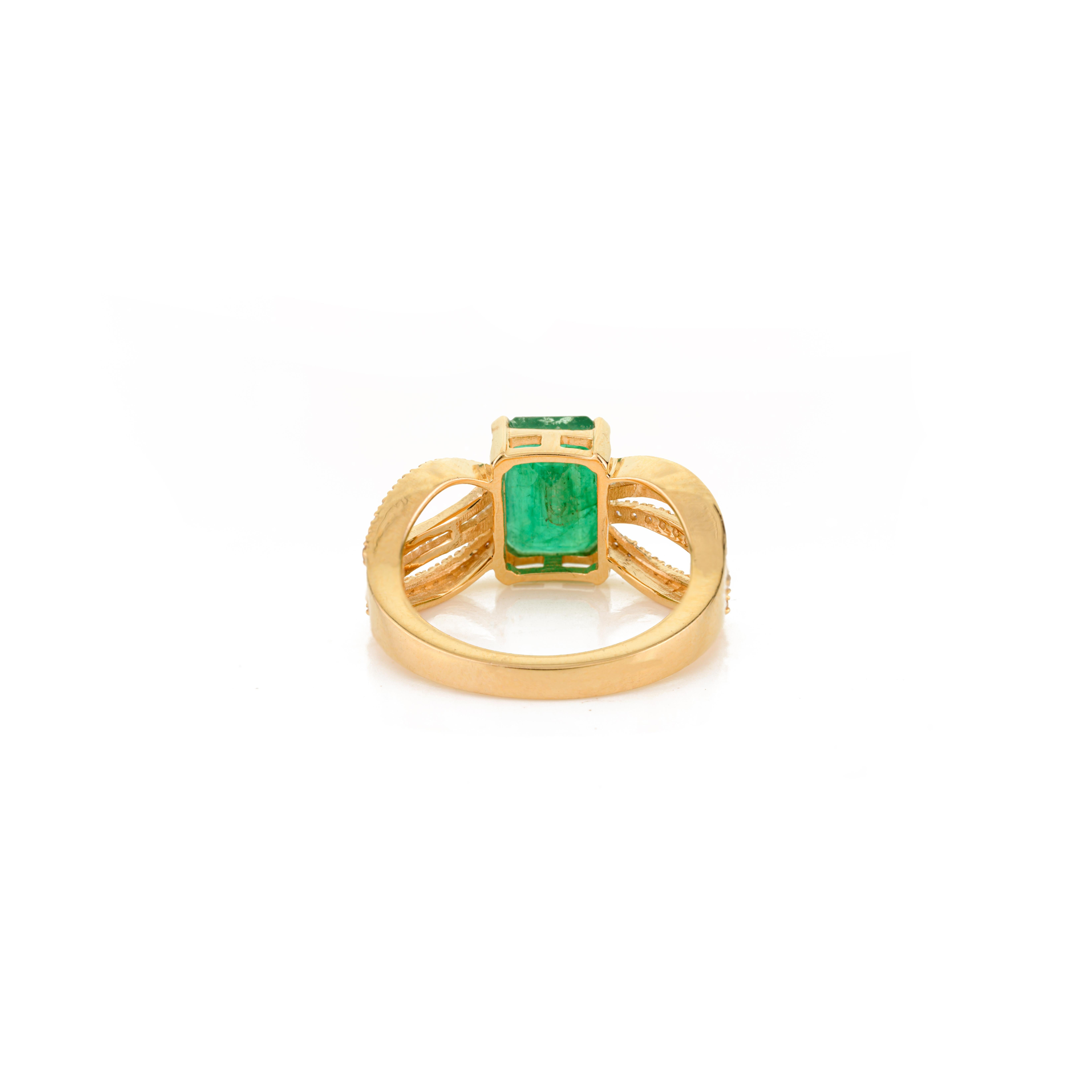 En venta: 3.11 CT Regal Emerald Diamond Cocktail Ring Crafted in 14K Yellow Gold for Her  5