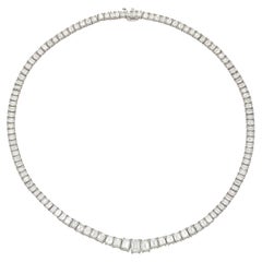 Collier Riviera en diamant taille émeraude de 31.10 carats