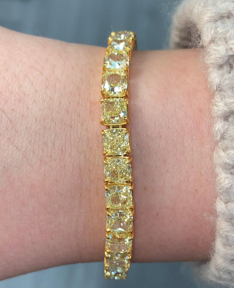 Bracelet tennis fantaisie en diamants jaunes taille coussin de 1 carat certifiés GIA en vente 2