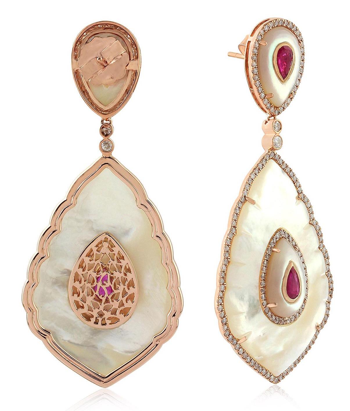Modern 31.17 Carat Mother of Pearl Ruby Diamond 18 Karat Gold Taj Earrings For Sale