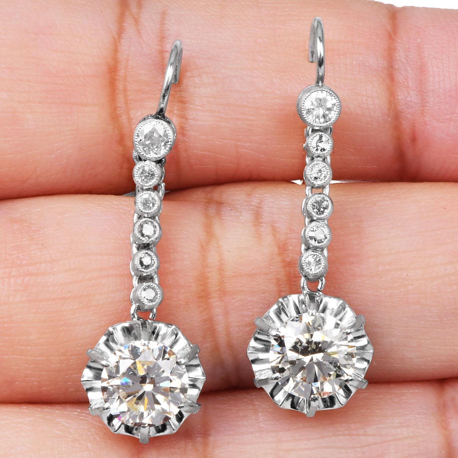Boucles d'oreilles pendantes en or rose 18K avec diamant de 3,11 ct et platine en vente 2