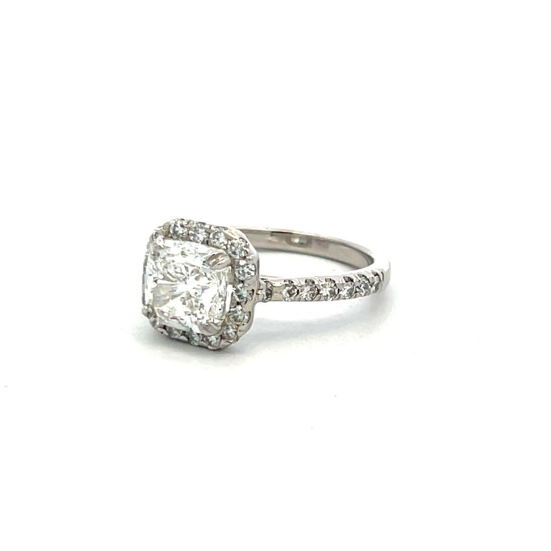 Anello di fidanzamento in platino con diamante tondo e brillante a cuscino da 3,12 carati in vendita 1